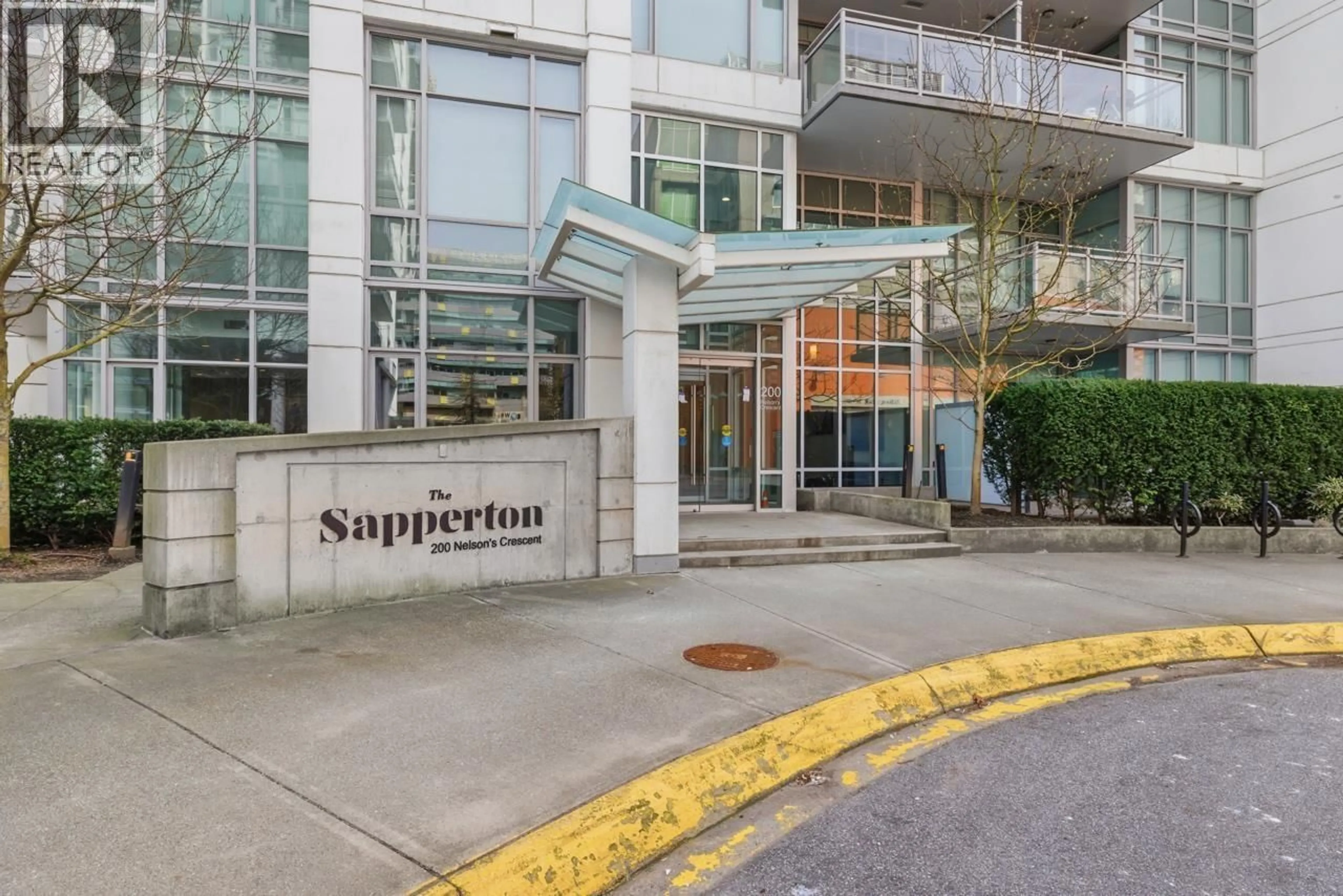 Indoor foyer for 902 - 200 NELSON'S CRESCENT, New Westminster British Columbia V3L0H4