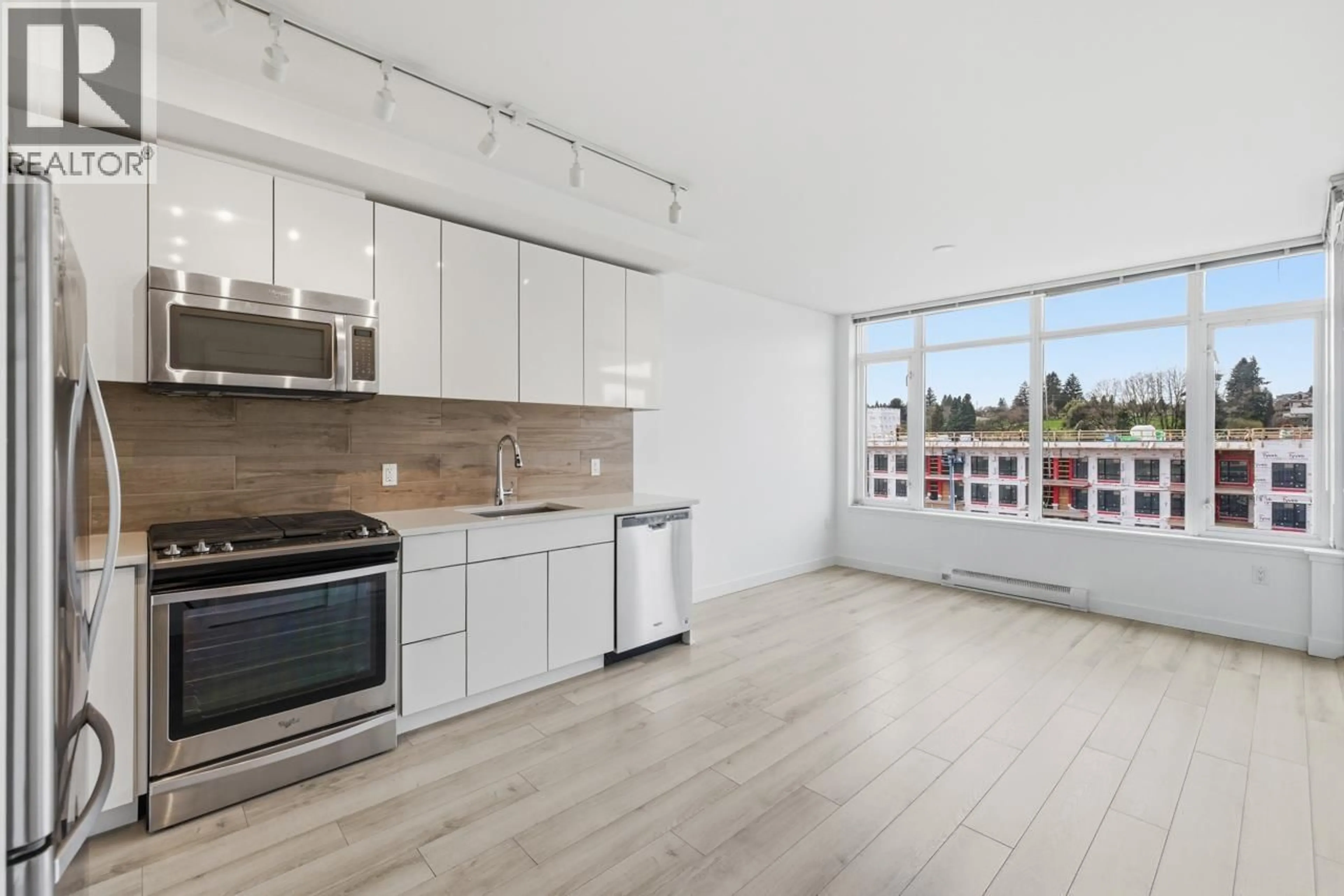 Open concept kitchen, unknown for 902 - 200 NELSON'S CRESCENT, New Westminster British Columbia V3L0H4