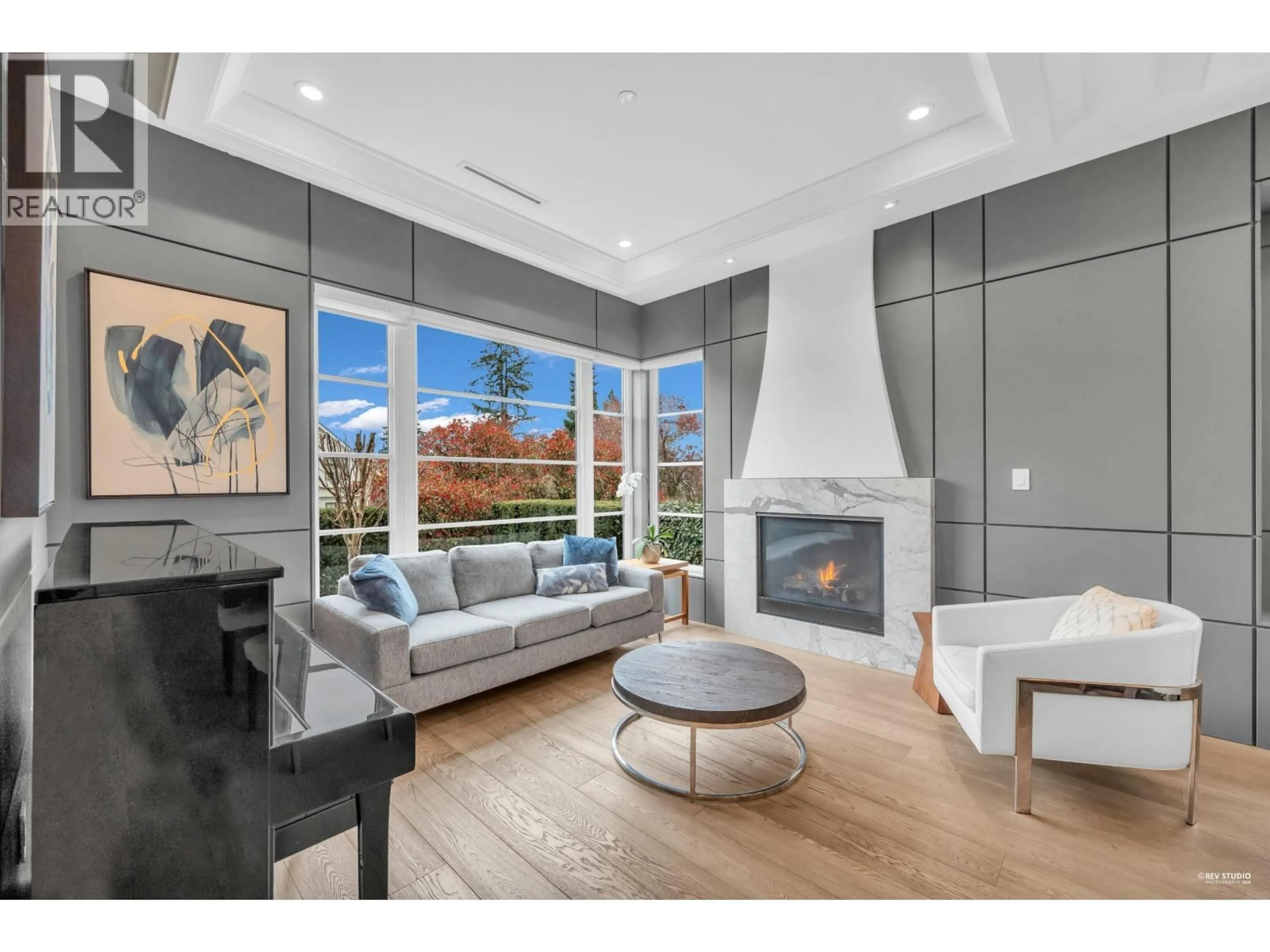 Living room with furniture, unknown for 2820 W 32ND AVENUE, Vancouver British Columbia V6L2B6