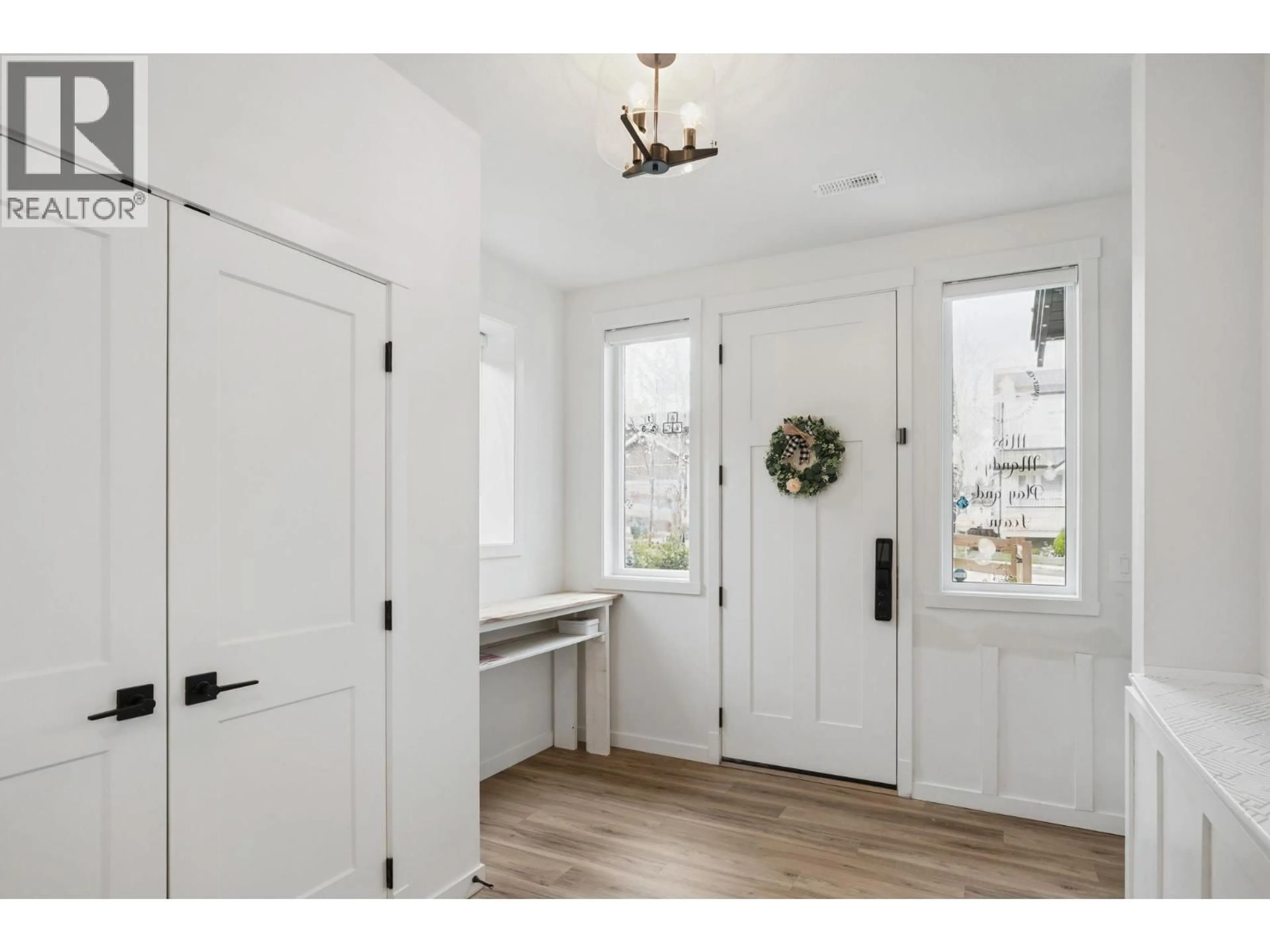 Indoor entryway for 11238 250B STREET, Maple Ridge British Columbia V2W0K6