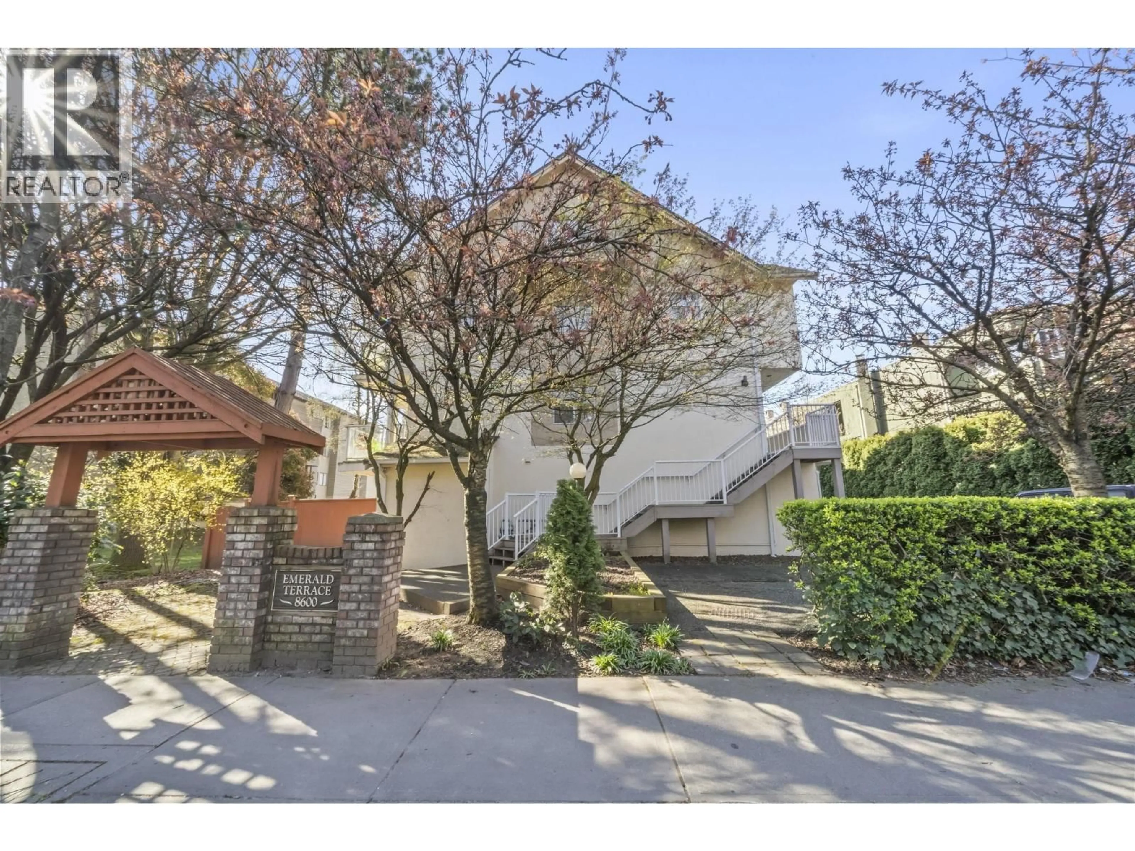 A pic from outside/outdoor area/front of a property/back of a property/a pic from drone, street for 302 - 8600 WESTMINSTER HIGHWAY, Richmond British Columbia V6X1A8