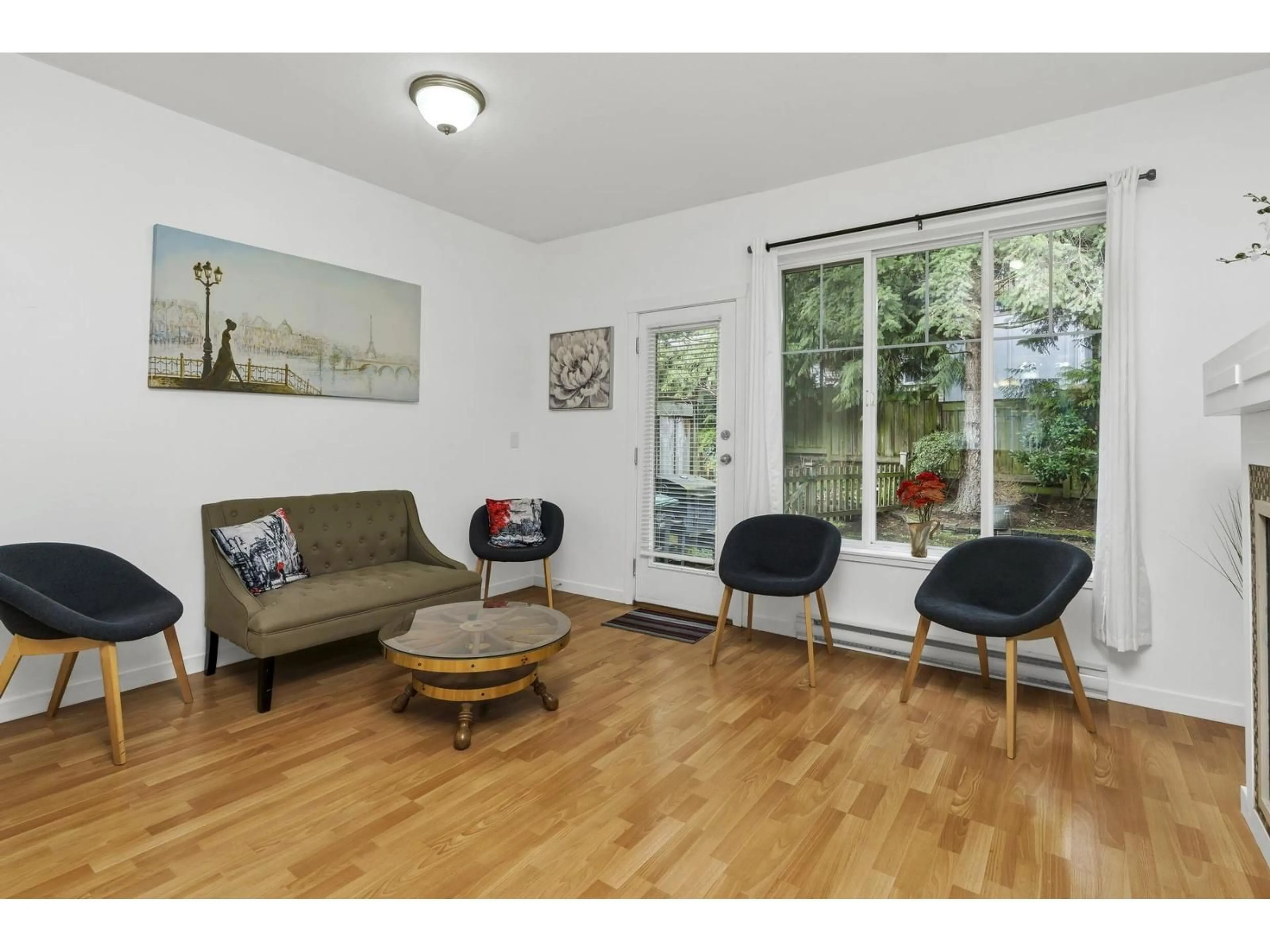 Living room with furniture, wood/laminate floor for 35 - 5839 PANORAMA DRIVE, Surrey British Columbia V3S0P4