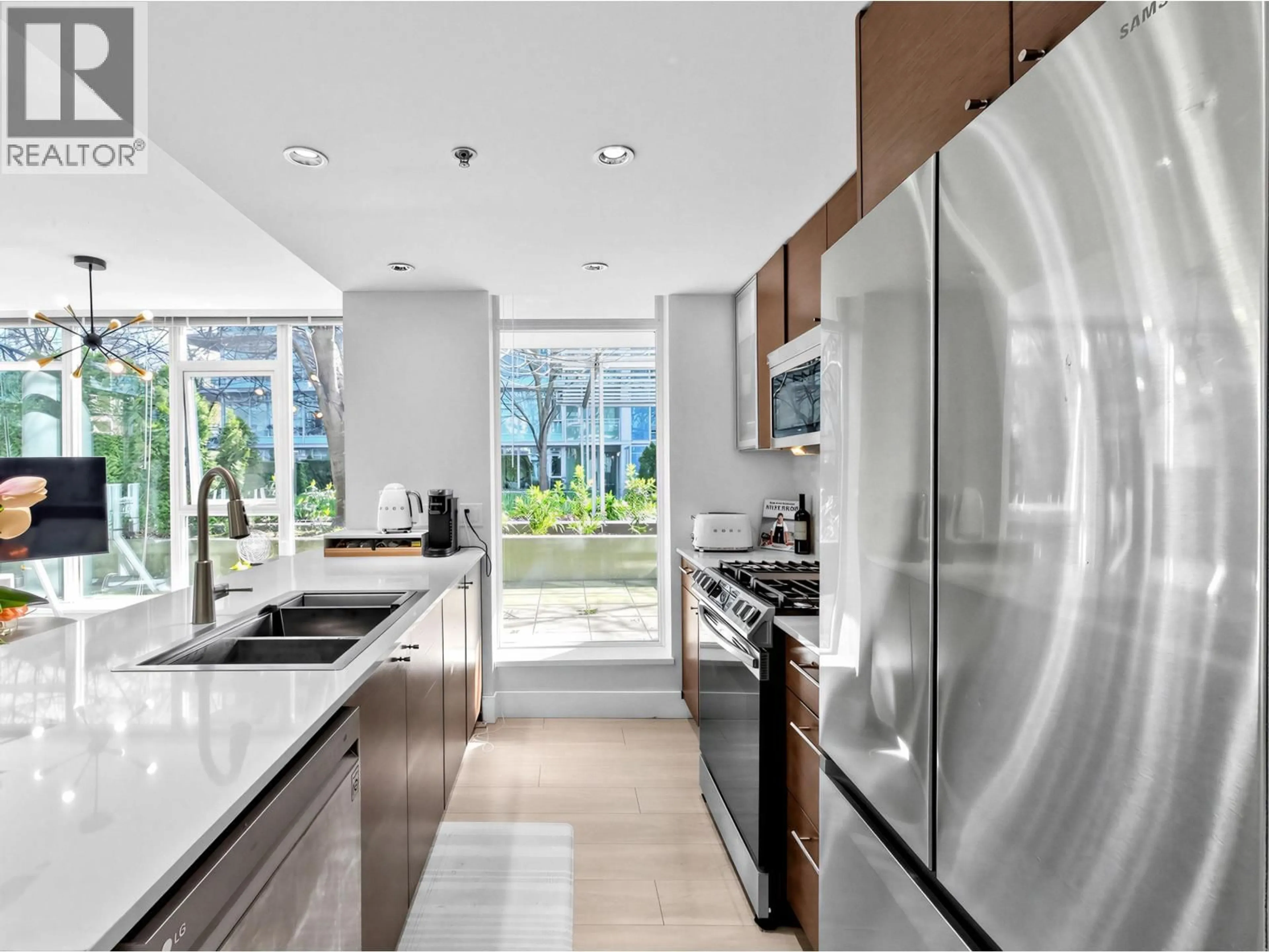 Contemporary kitchen, ceramic/tile floor for 501 - 7371 WESTMINSTER HIGHWAY, Richmond British Columbia V6X0B4