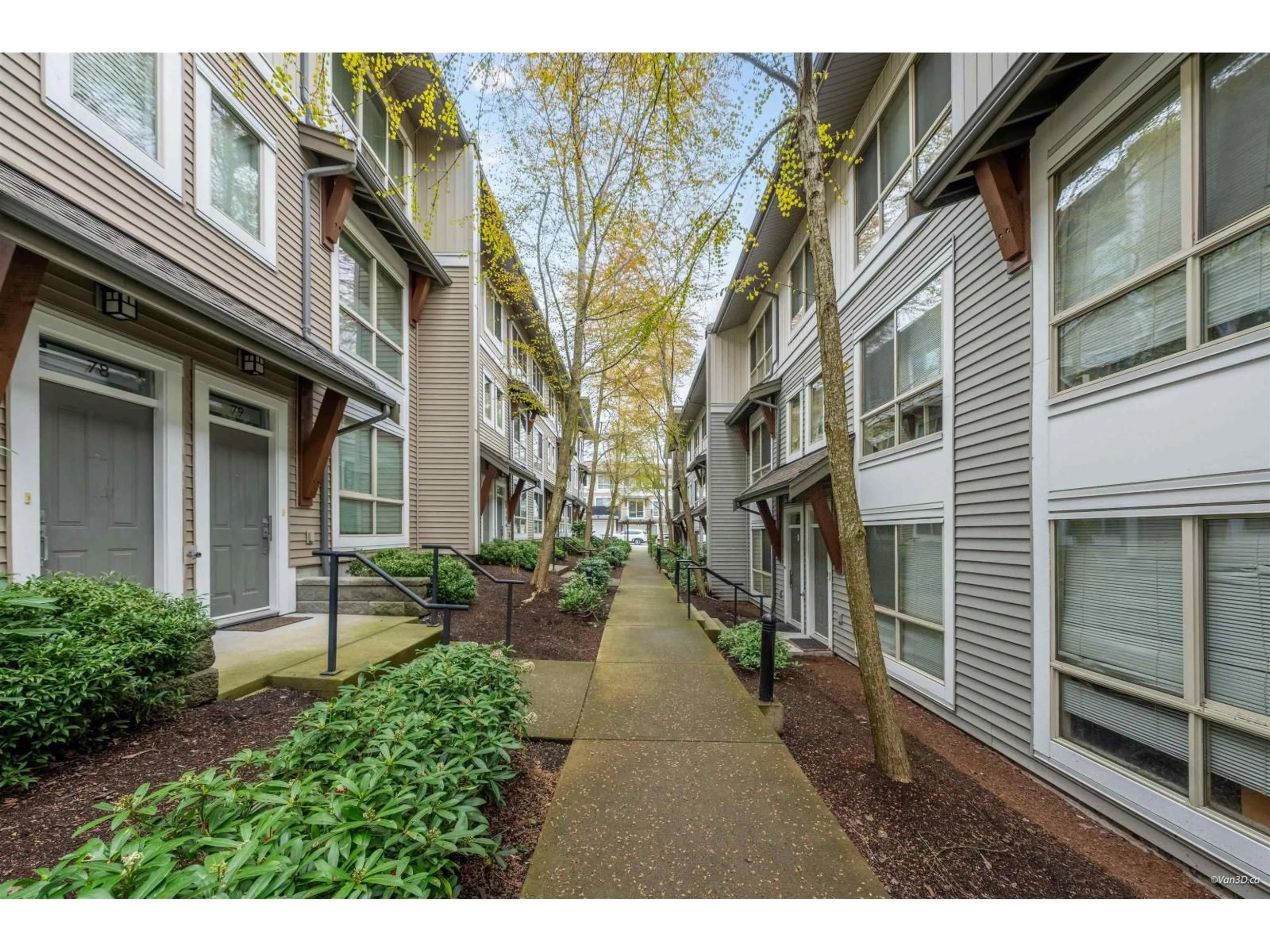 Patio, street for 96 - 6671 121 STREET, Surrey British Columbia V3W1T9