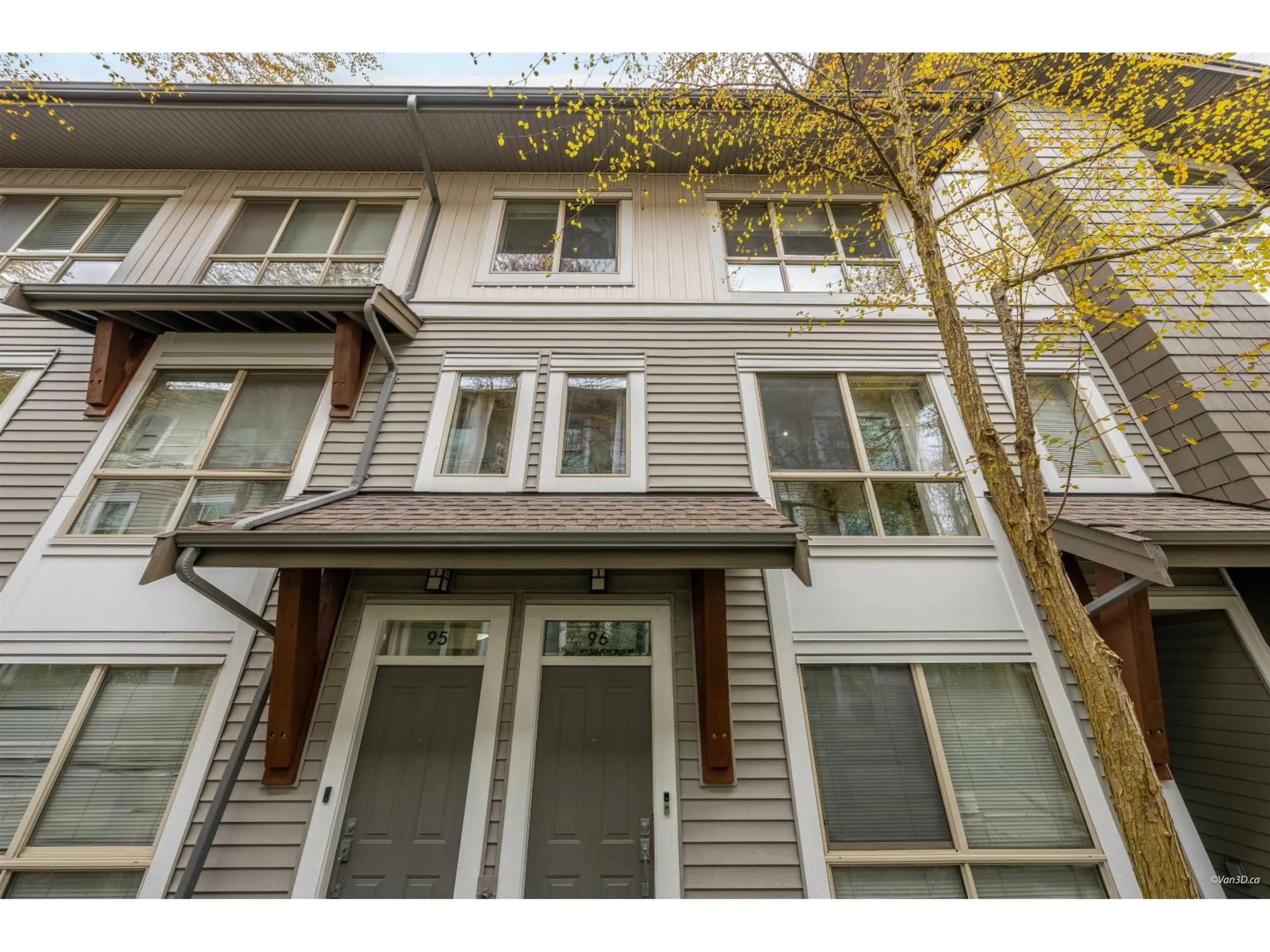 Home with vinyl exterior material, street for 96 - 6671 121 STREET, Surrey British Columbia V3W1T9