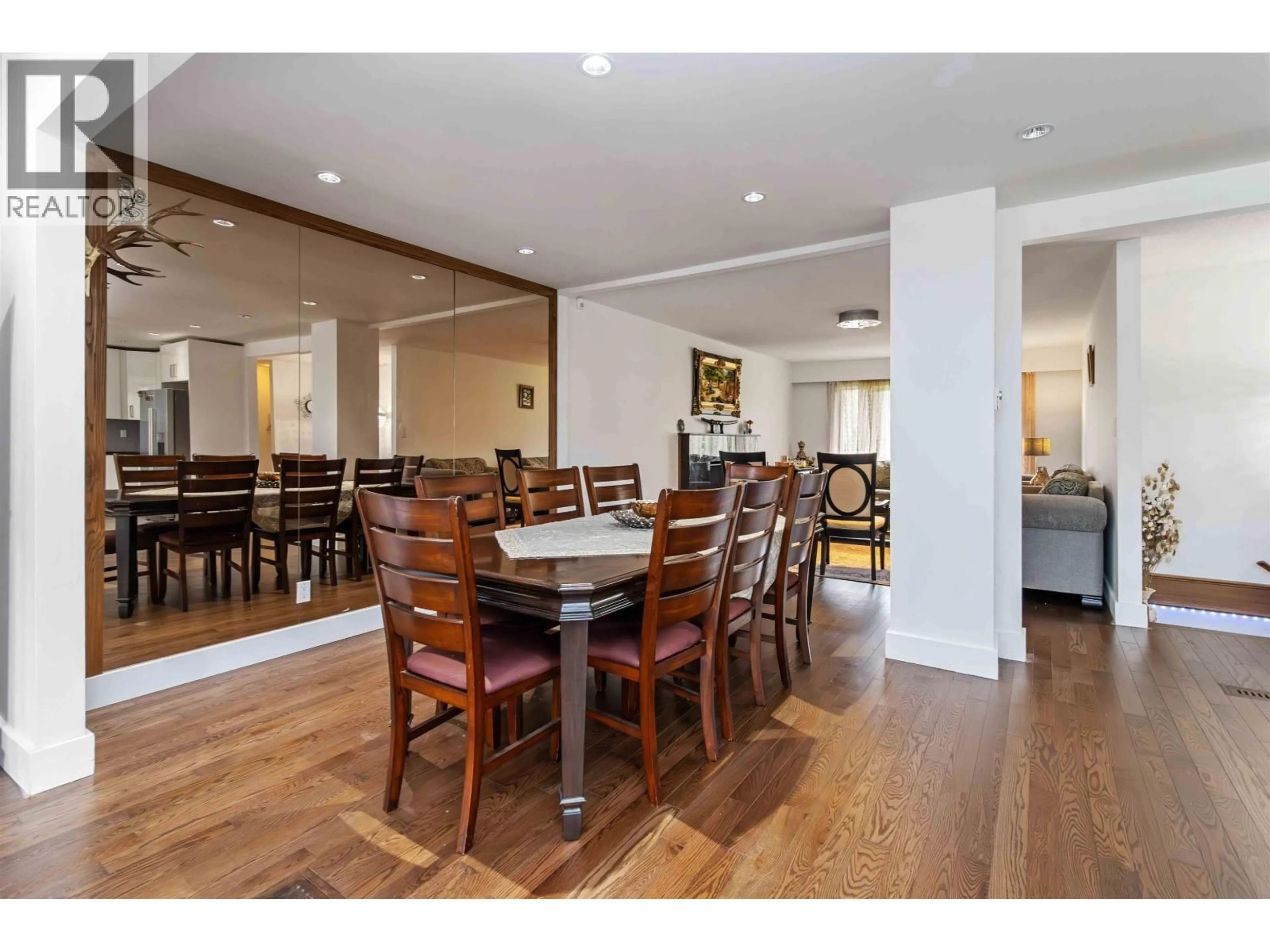Dining room, wood/laminate floor for 759 MORGAN ROAD, North Vancouver British Columbia V7J1P3