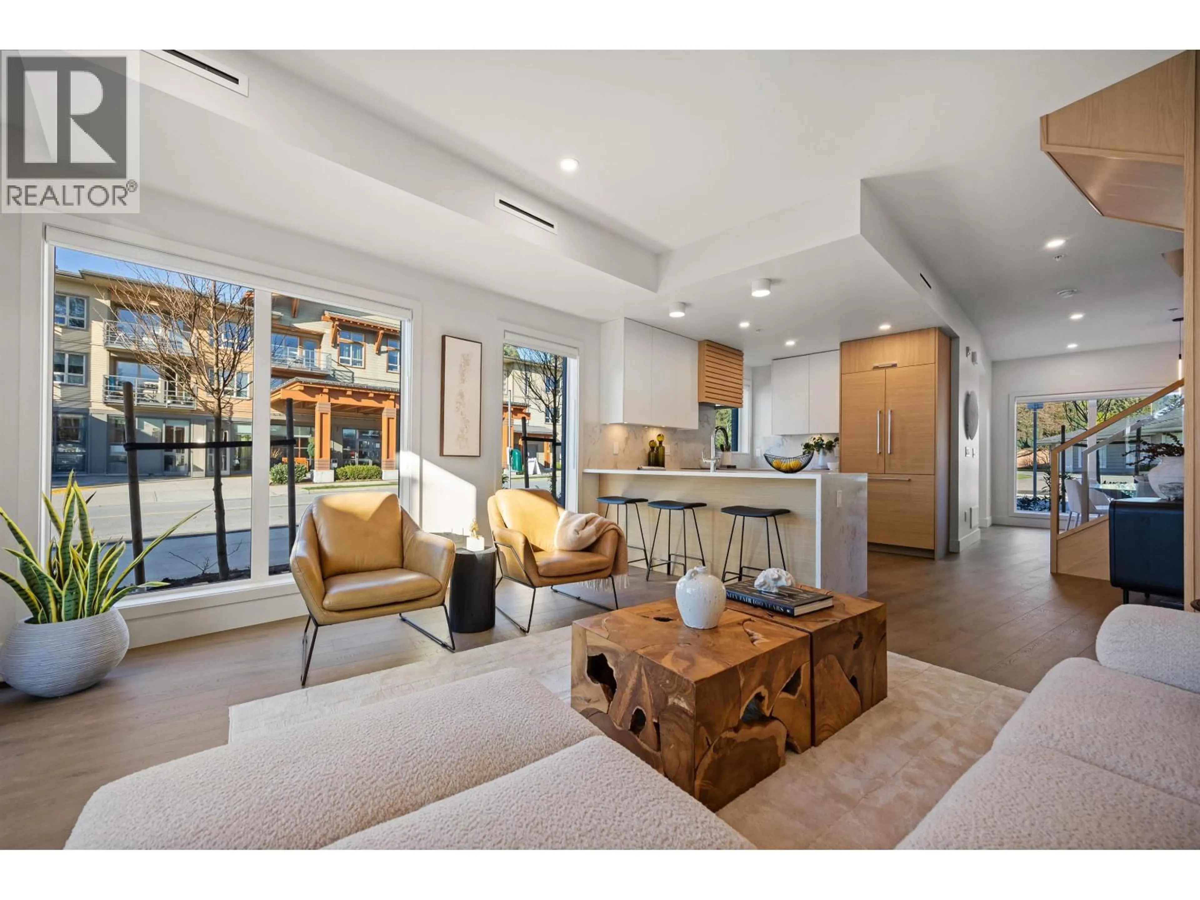 Unknown for 3218 HIGHLAND BOULEVARD, North Vancouver British Columbia V7R2V9