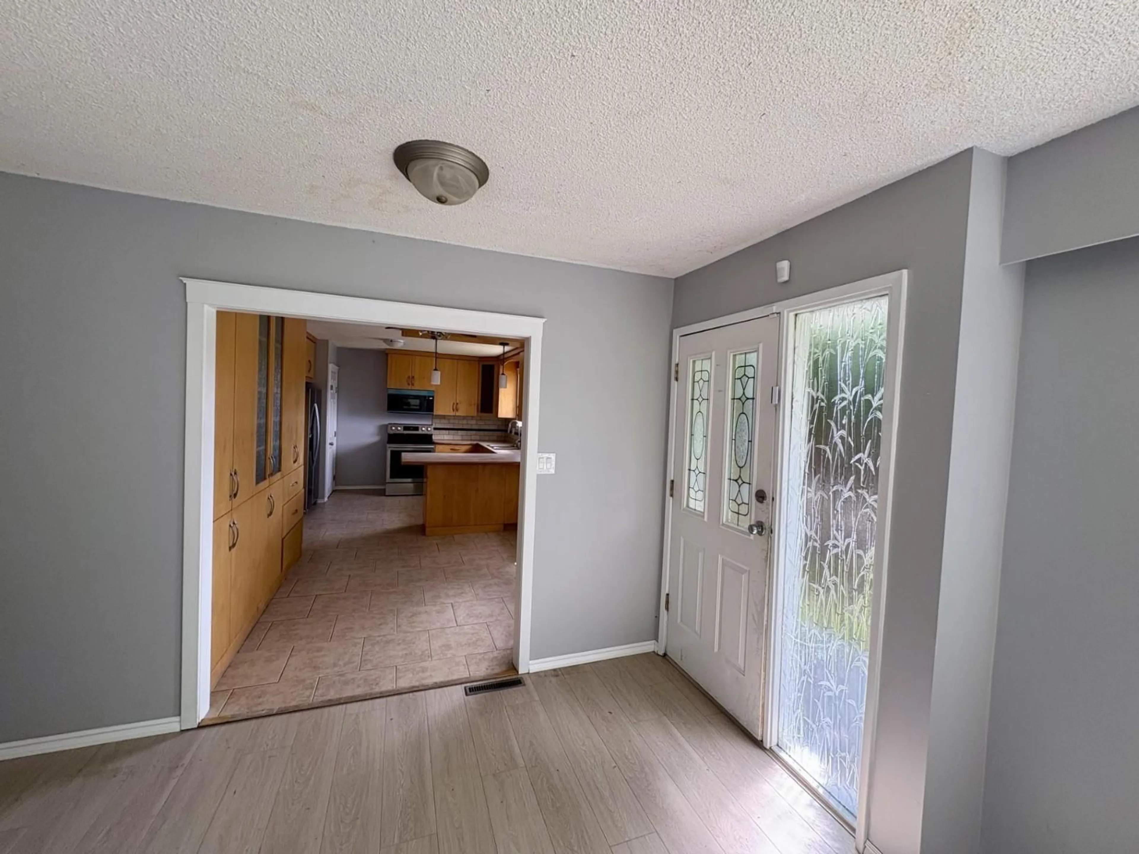 A pic of a room for 46675 FRASER AVENUE, Chilliwack British Columbia V2P2L2