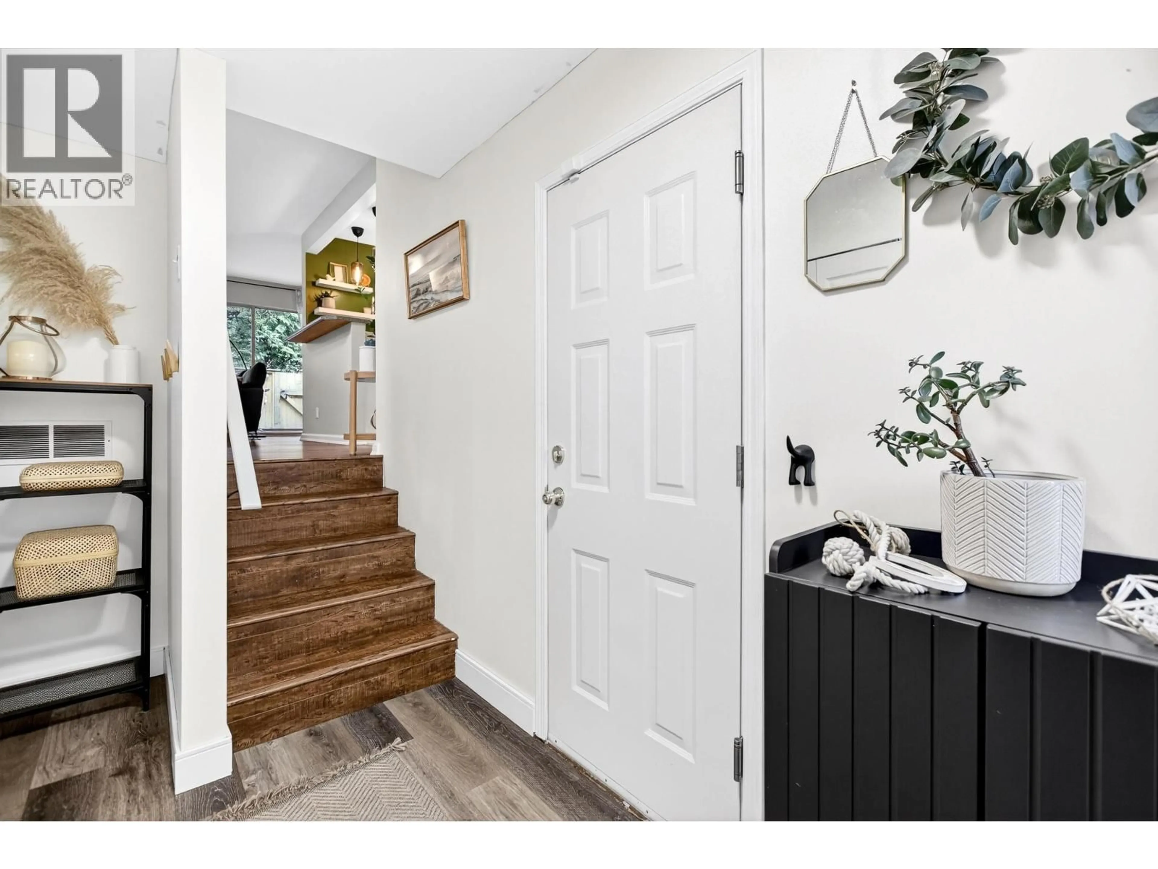 Indoor entryway for 12 - 21960 RIVER ROAD, Maple Ridge British Columbia V2X2C3