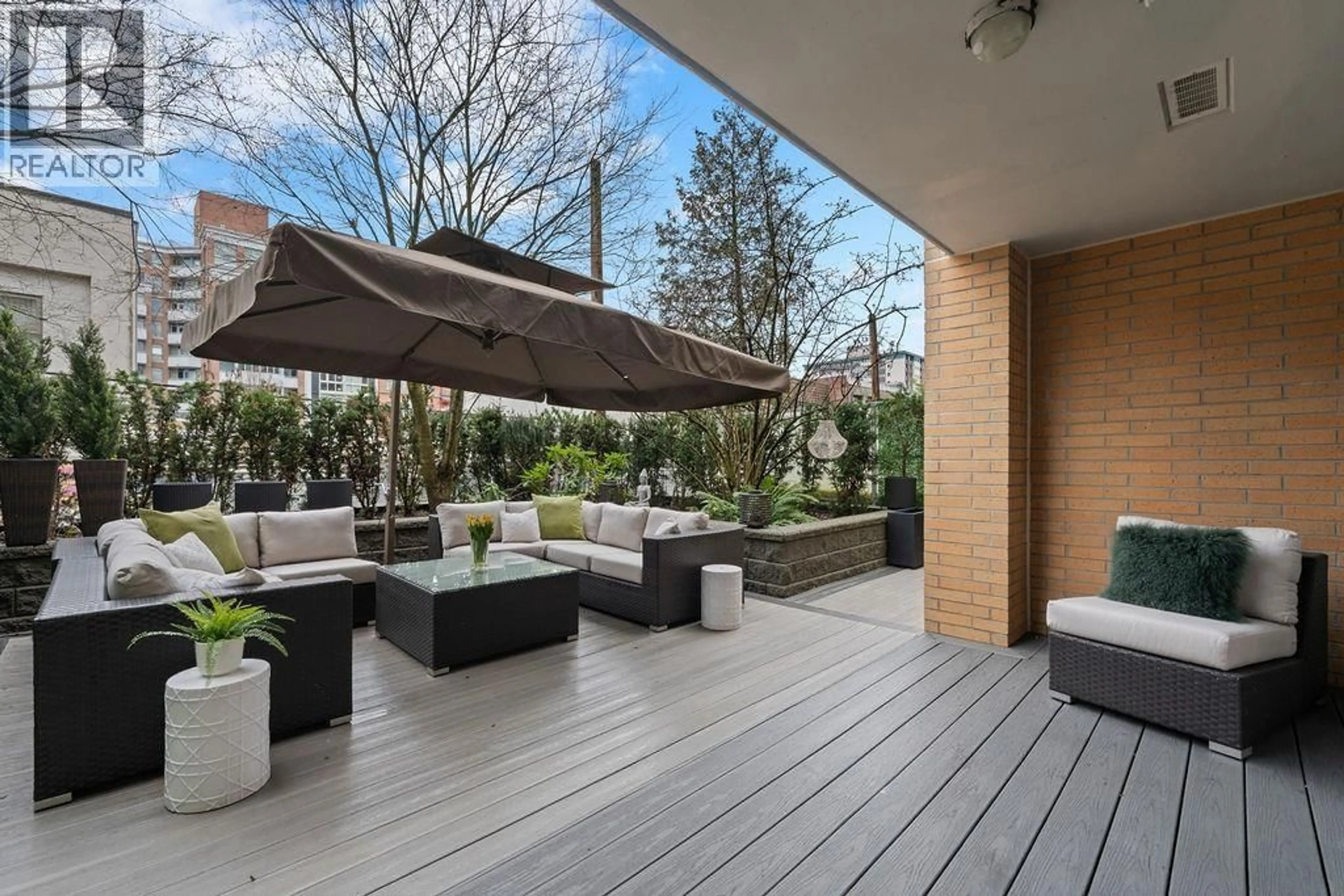 Patio, street for 213 - 221 UNION STREET, Vancouver British Columbia V6A0B4