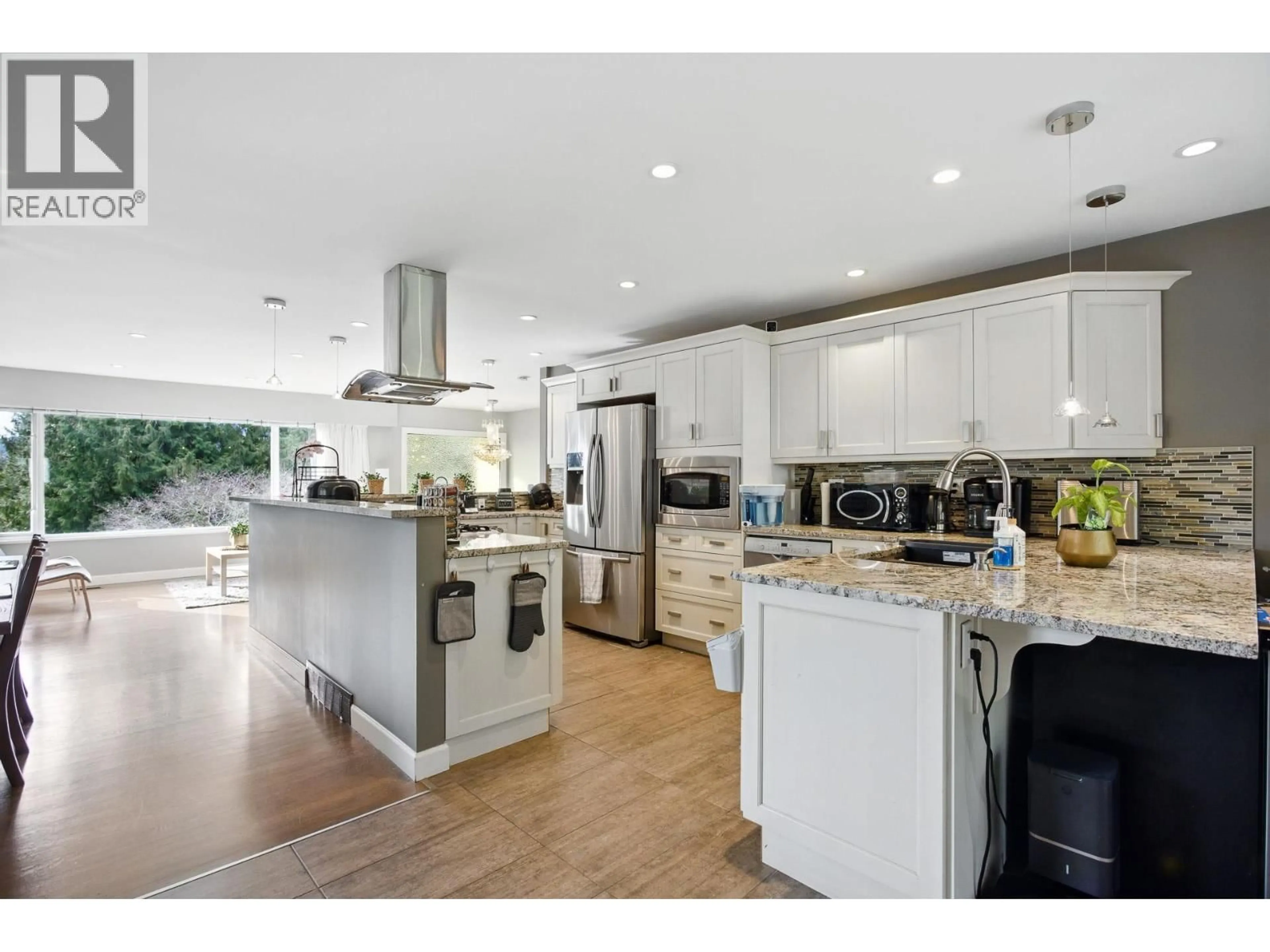 Open concept kitchen, ceramic/tile floor for 4938 REDONDA DRIVE, North Vancouver British Columbia V7R3J9