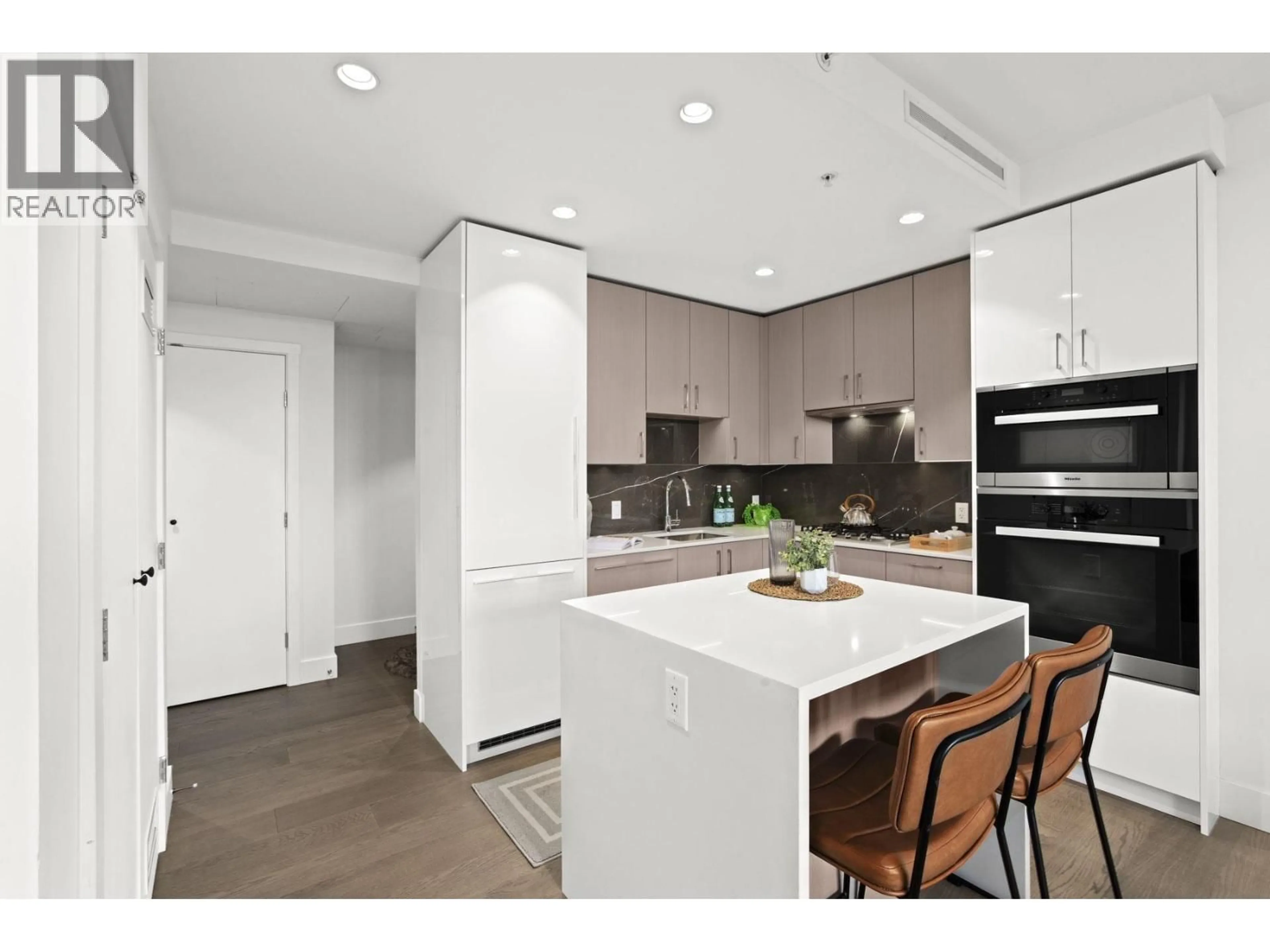 Open concept kitchen, unknown for 201 - 1675 LIONS GATE LANE, North Vancouver British Columbia V7P3B4