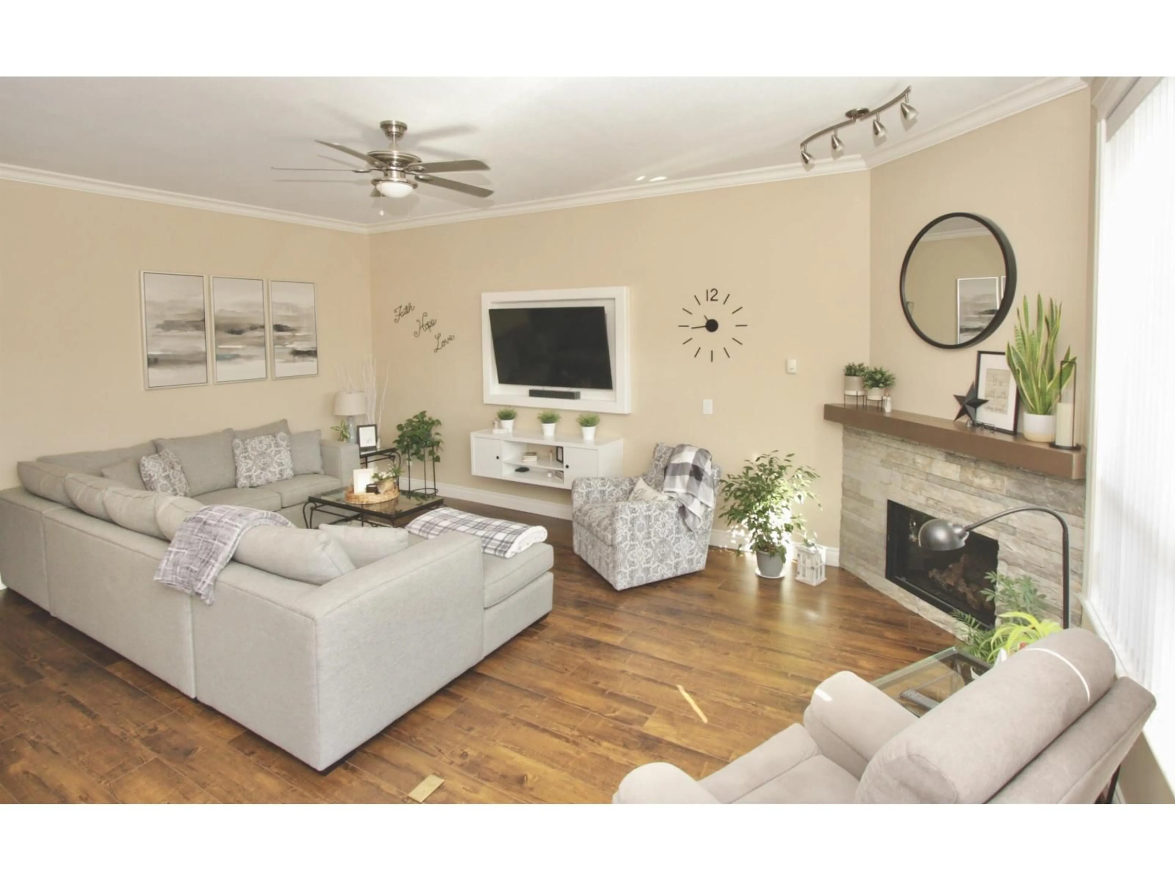 Living room with furniture, wood/laminate floor for 8 - 3348 MT LEHMAN ROAD, Abbotsford British Columbia V4X2M9