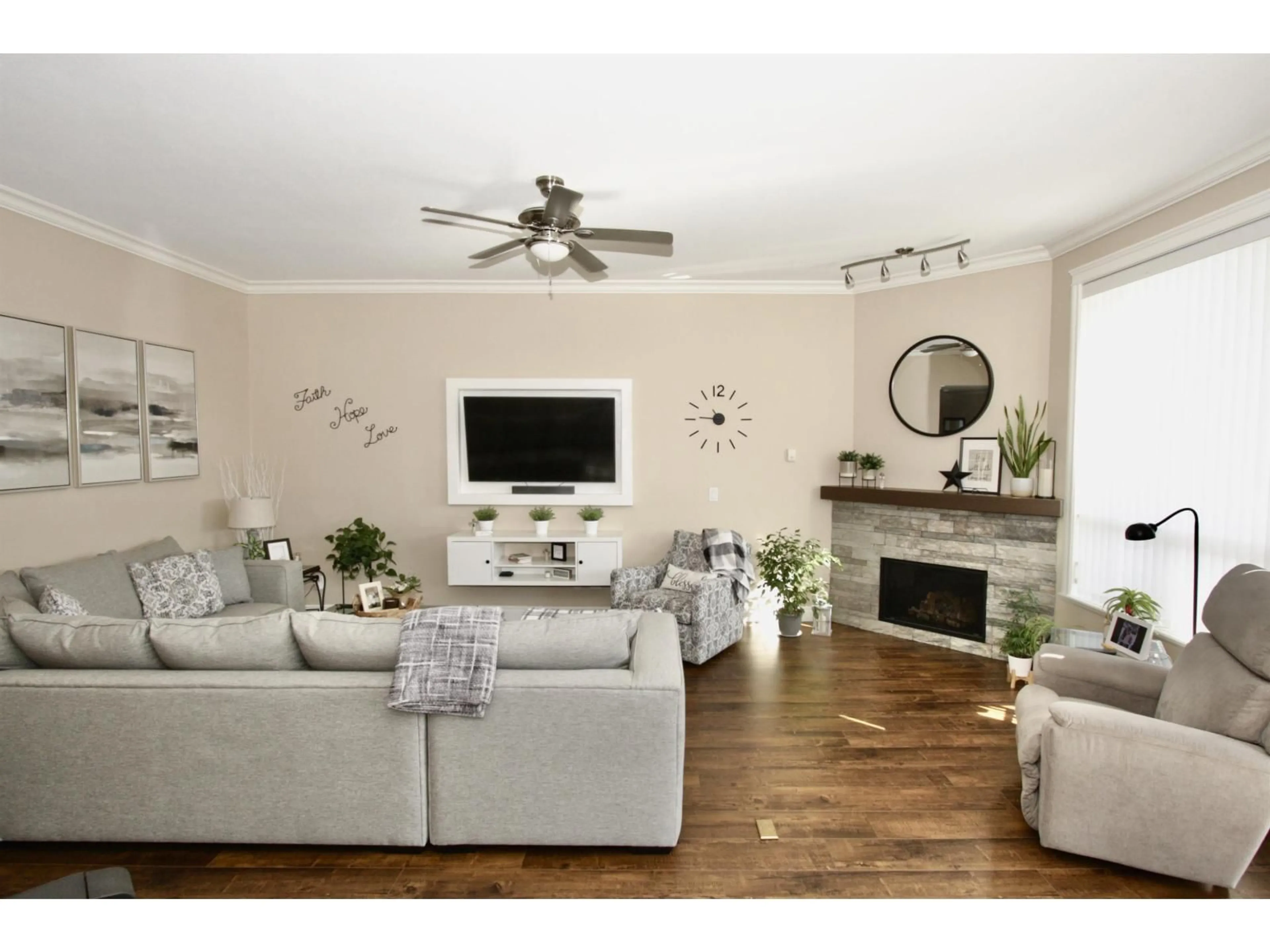 Living room with furniture, wood/laminate floor for 8 - 3348 MT LEHMAN ROAD, Abbotsford British Columbia V4X2M9