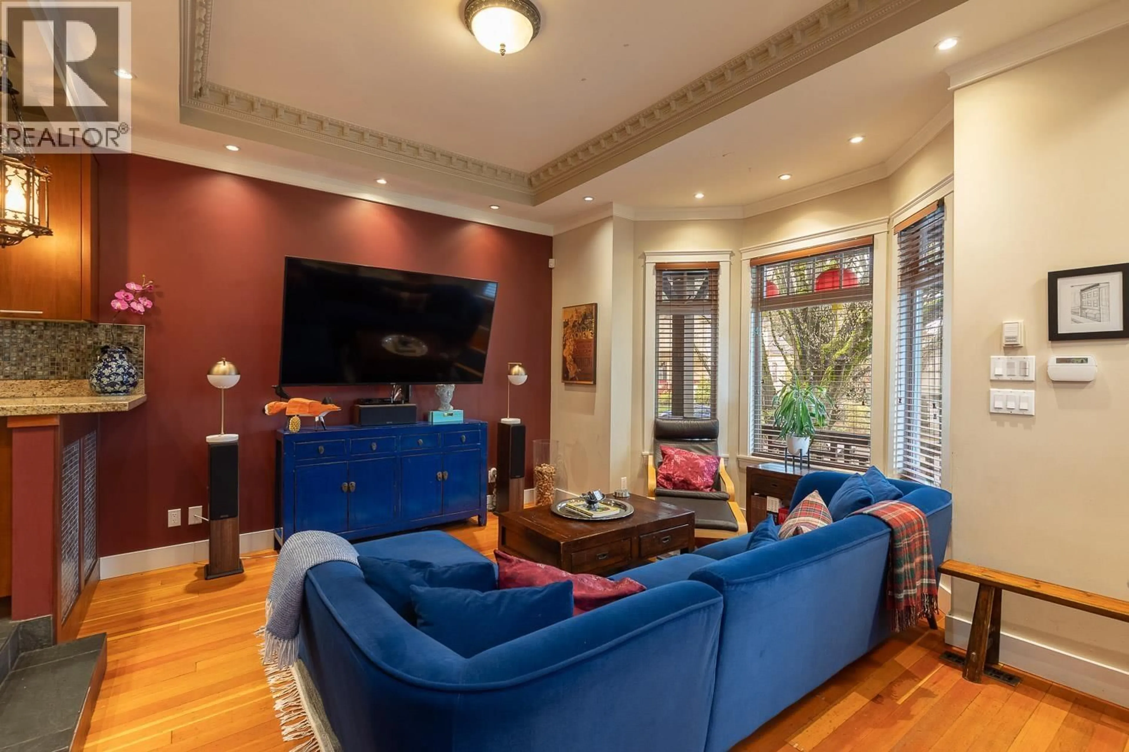 Living room with furniture, unknown for 557 PRIOR STREET, Vancouver British Columbia V6A2G4