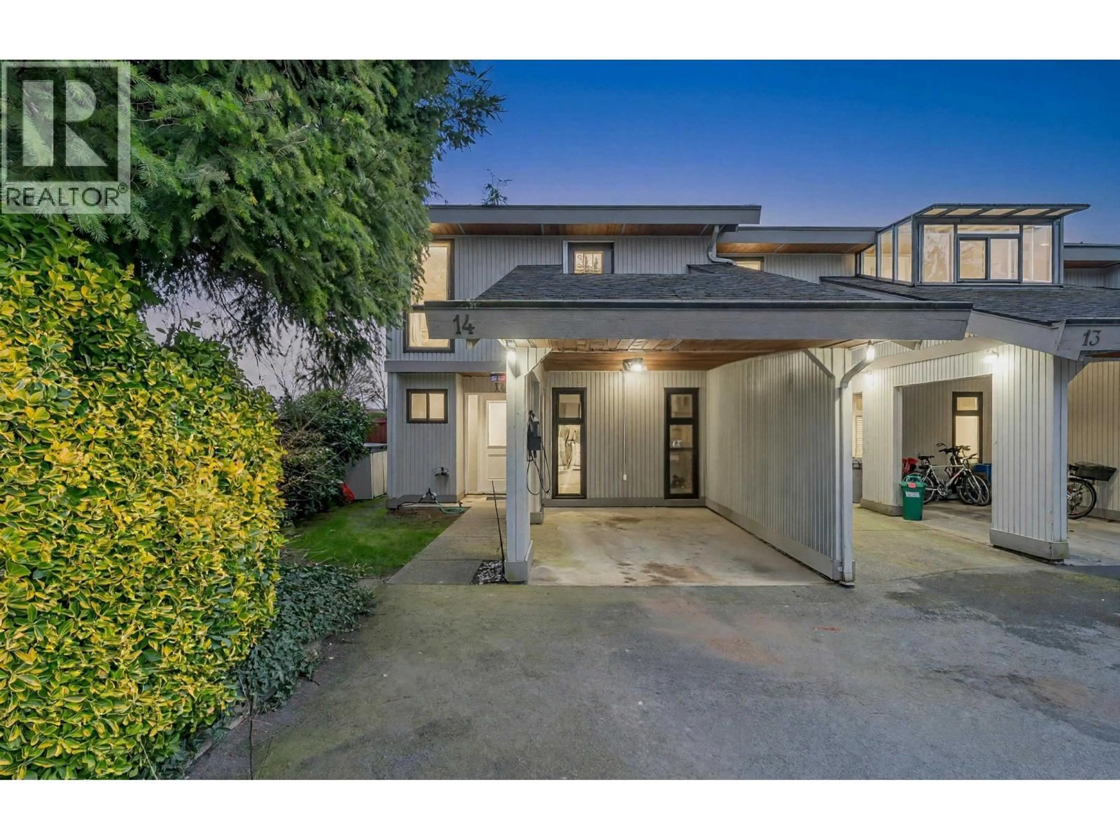 A pic from outside/outdoor area/front of a property/back of a property/a pic from drone, street for 14 - 5600 LADNER TRUNK ROAD, Delta British Columbia V4K1X4