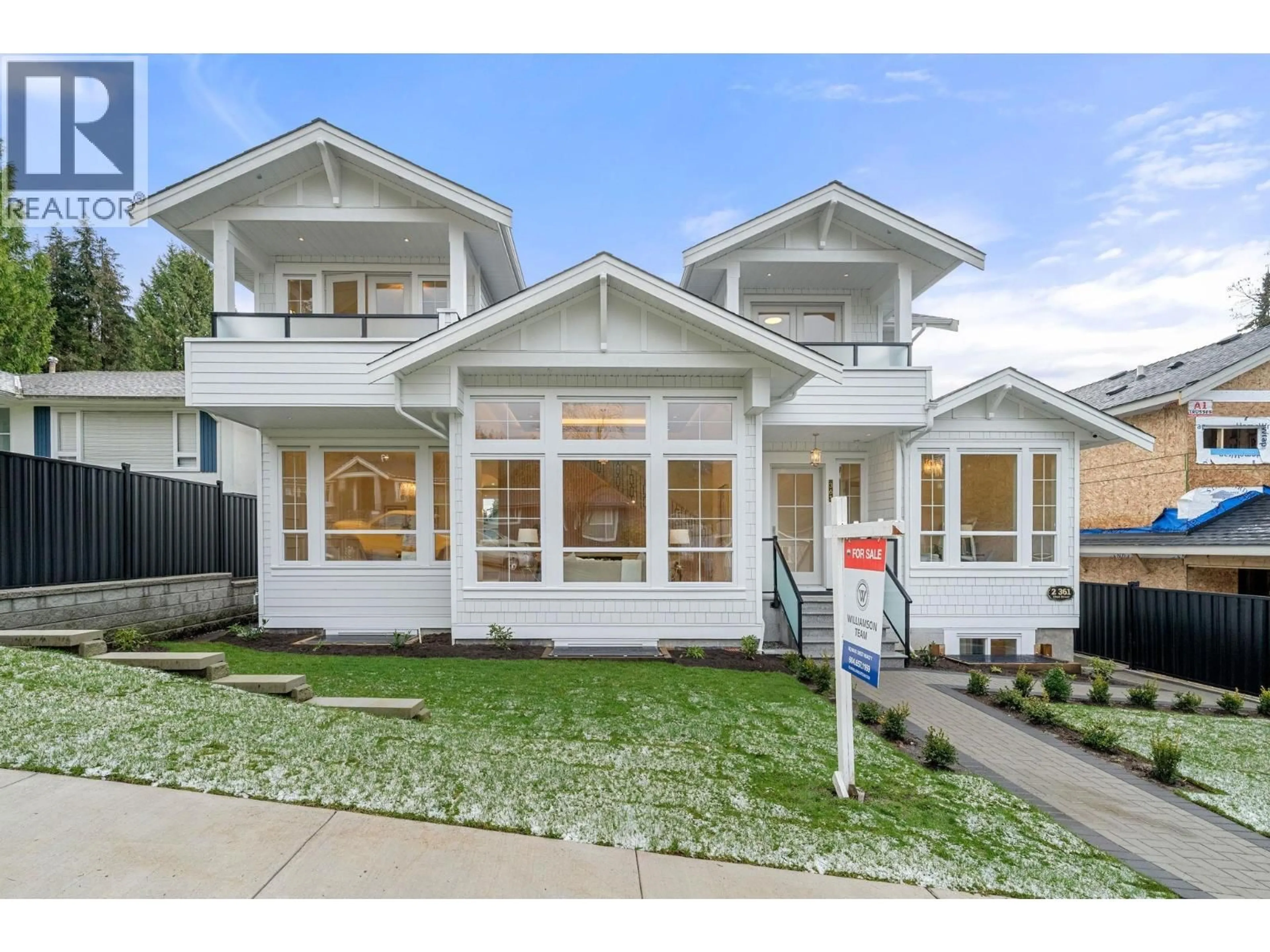 Home with vinyl exterior material, street for 361 22ND STREET, North Vancouver British Columbia V7L3C8