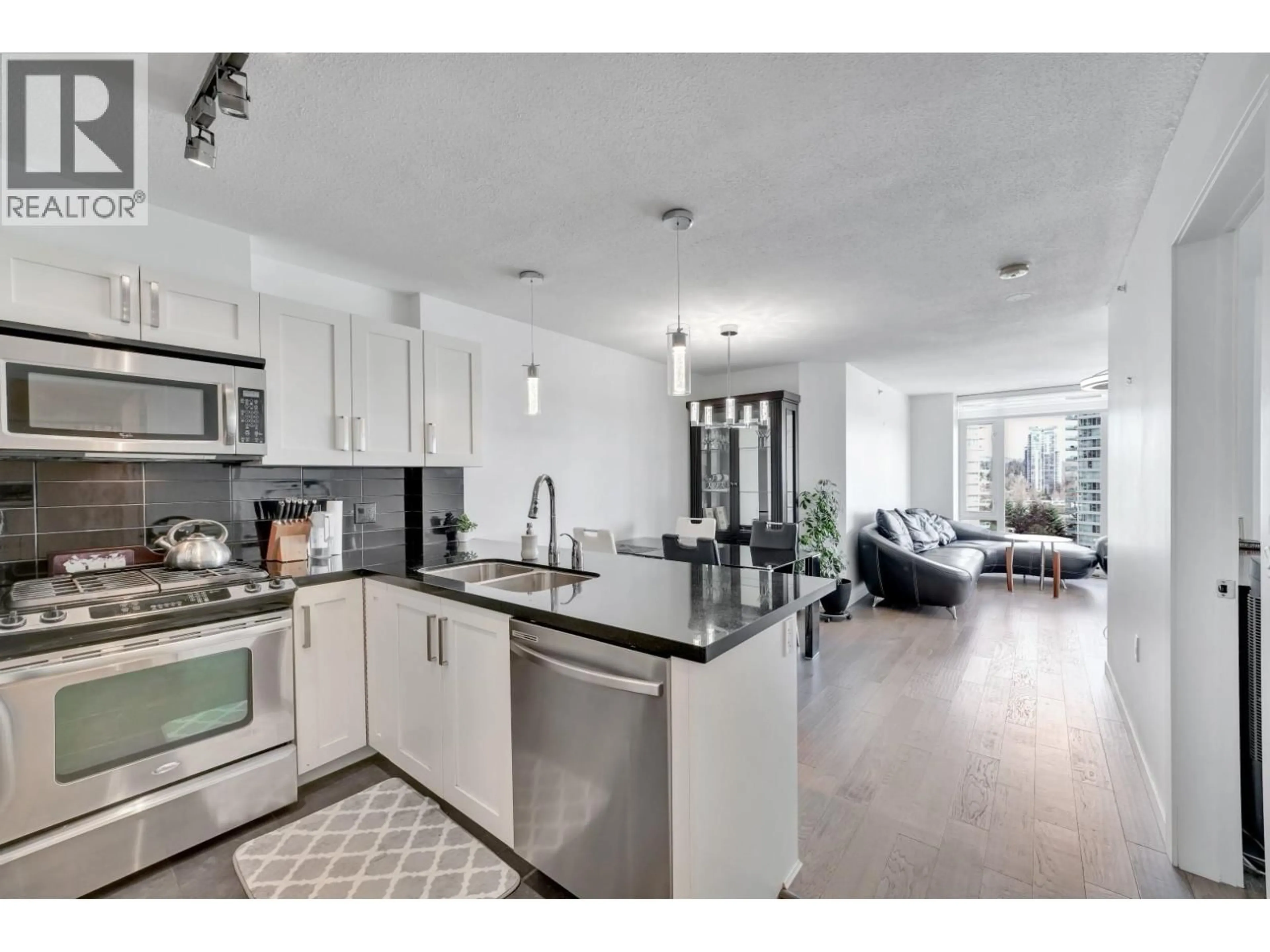 Open concept kitchen, unknown for 1106 - 2133 DOUGLAS ROAD, Burnaby British Columbia V5C0E9