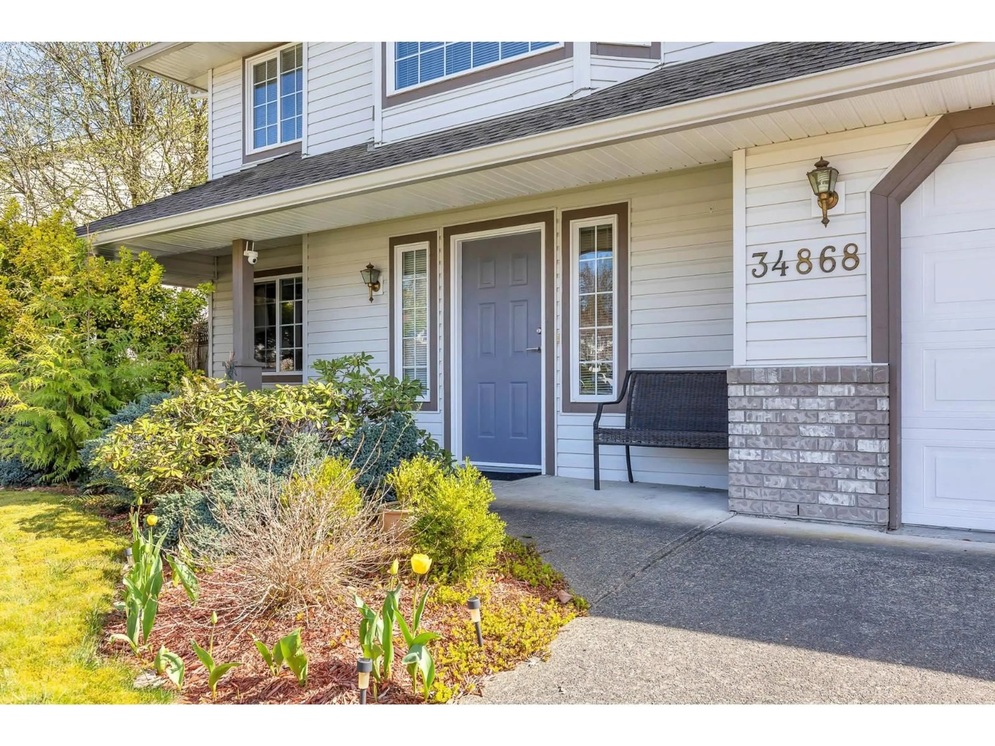 Indoor entryway for 34868 MILLAR CRESCENT, Abbotsford British Columbia V2S7K5