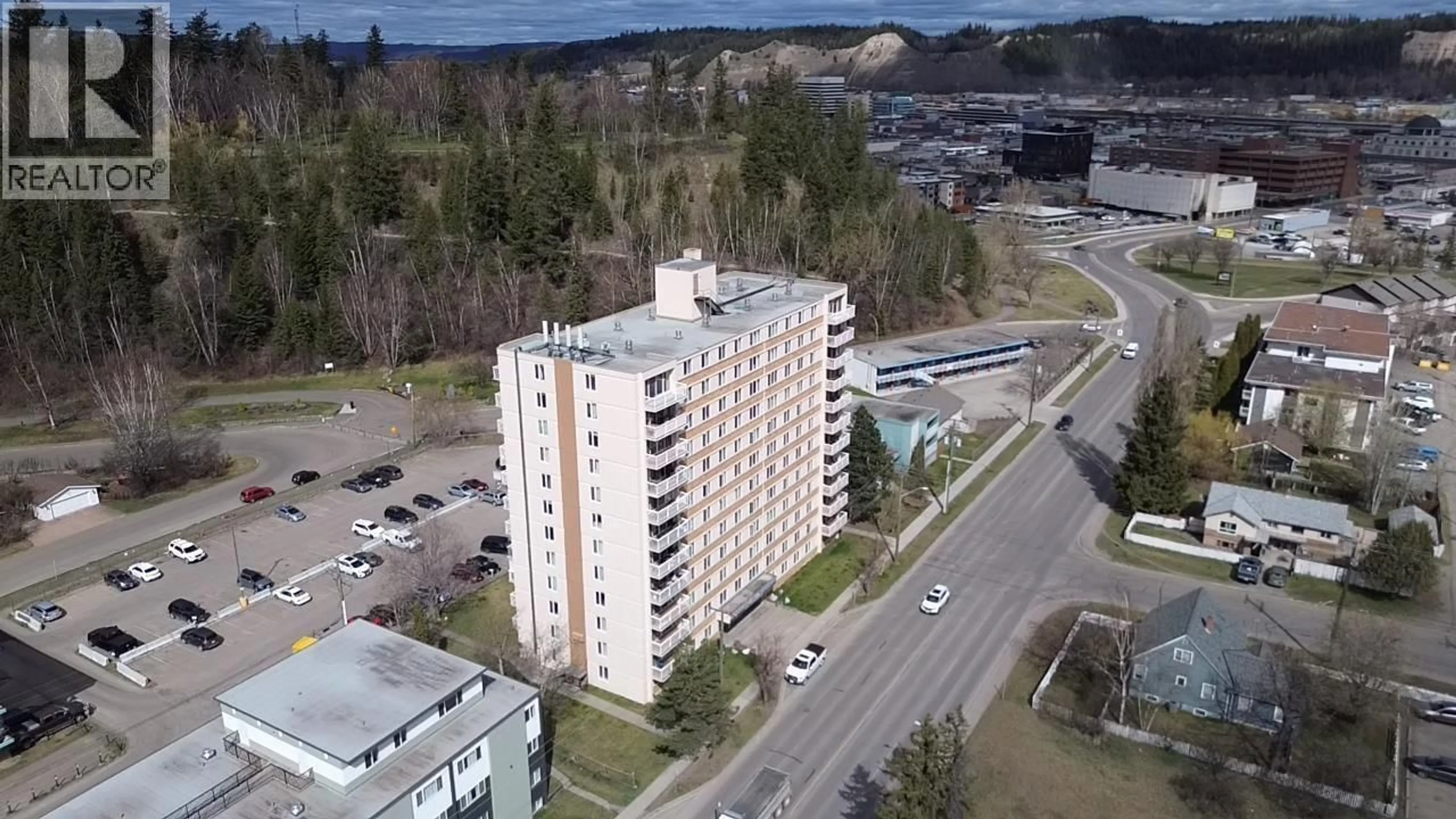 A pic from outside/outdoor area/front of a property/back of a property/a pic from drone, building for 1003 - 1501 QUEENSWAY STREET, Prince George British Columbia V2L1L5