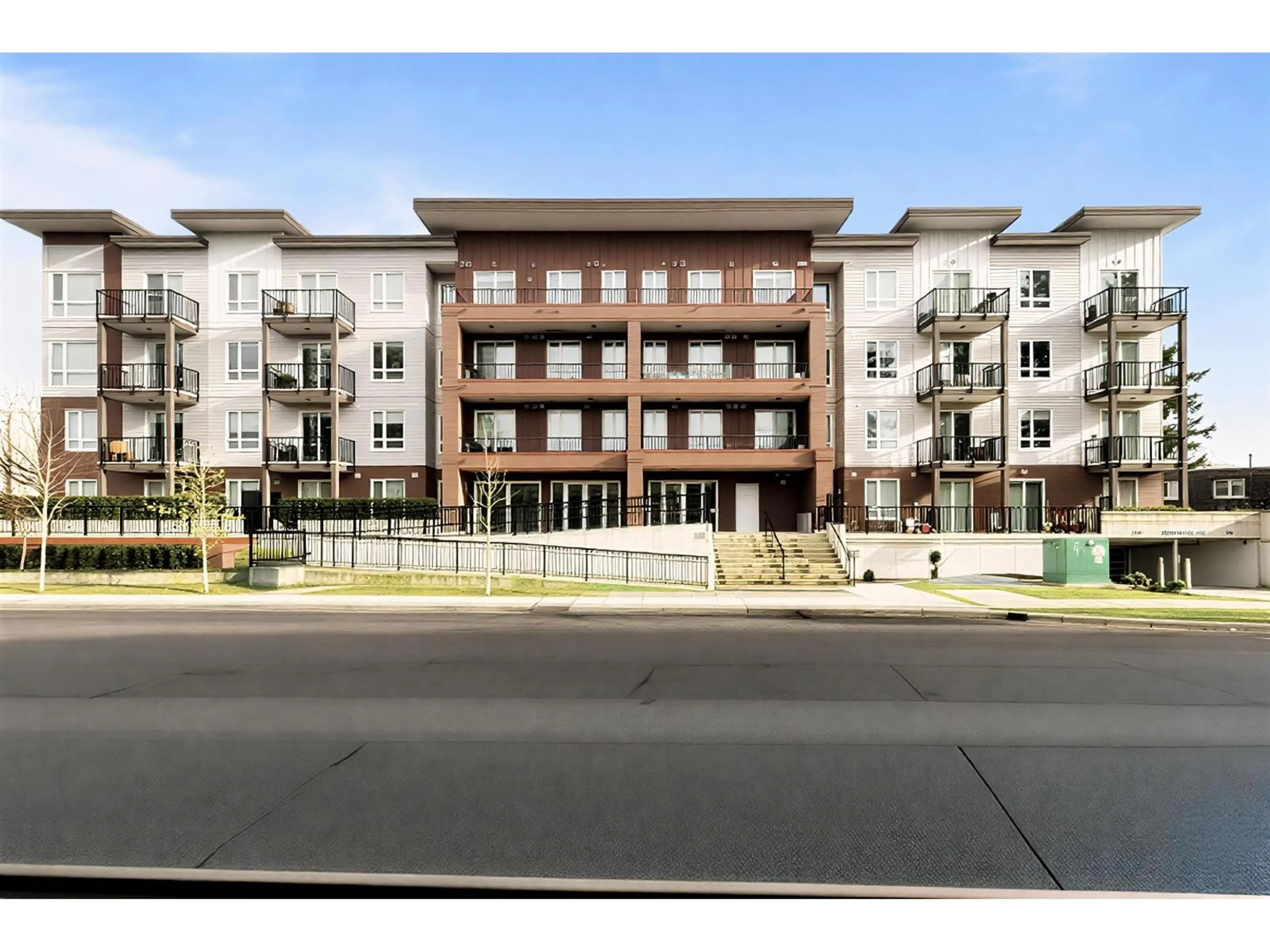 Unknown for 401 - 5420 208 STREET, Langley British Columbia V3A2J9