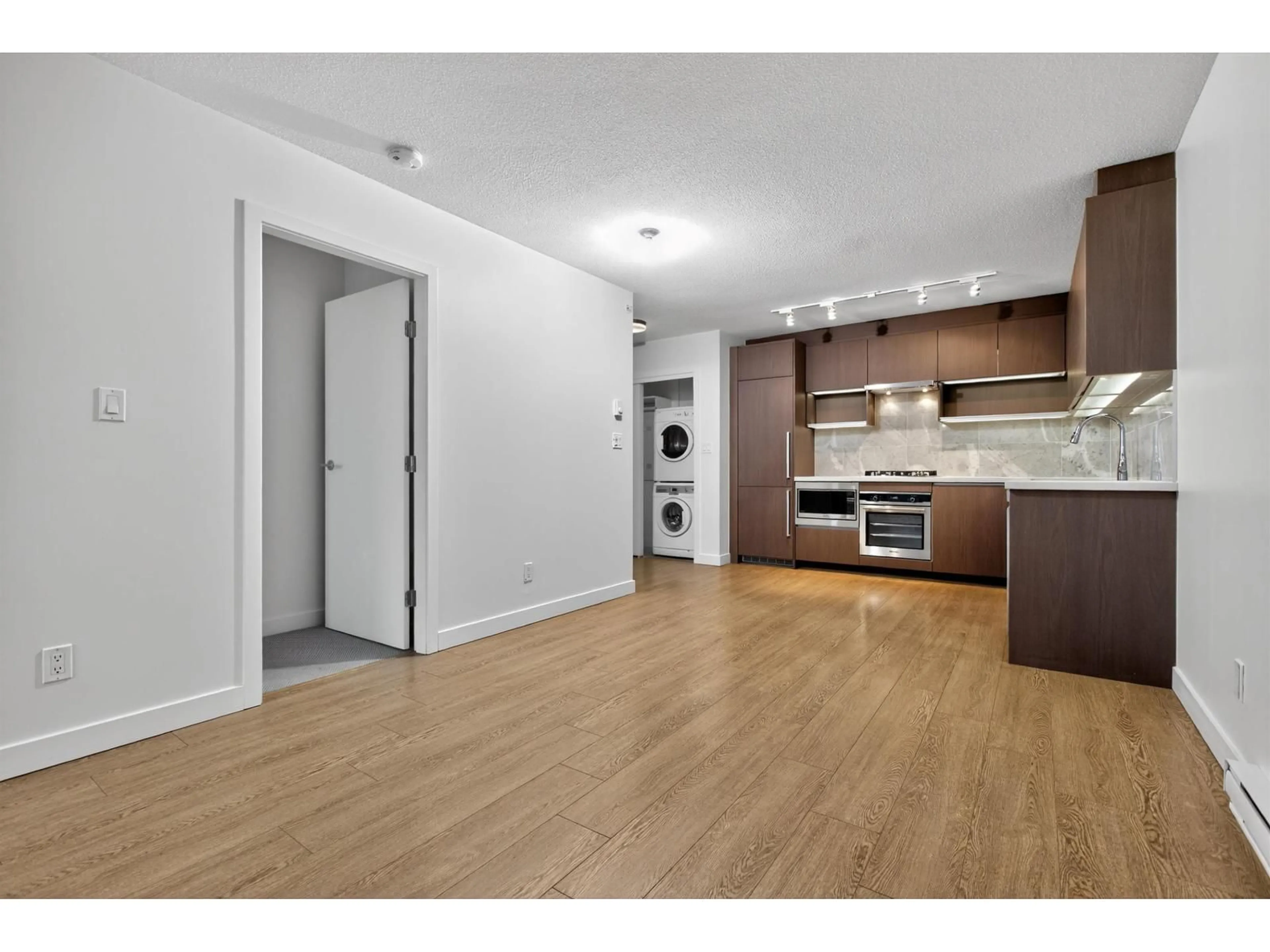 Unknown for 3008 - 13696 100 AVENUE, Surrey British Columbia V3T0L5