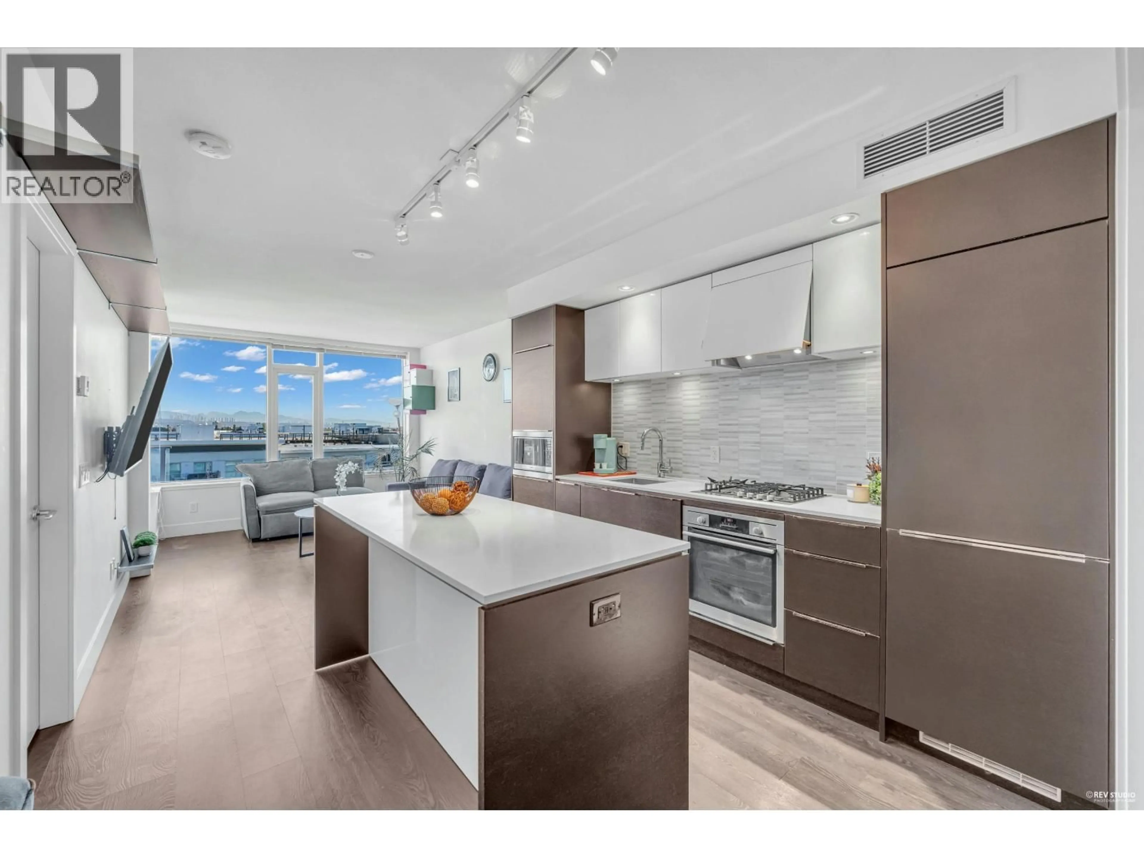 Open concept kitchen, unknown for 1007 - 5233 GILBERT ROAD, Richmond British Columbia V7C0B3