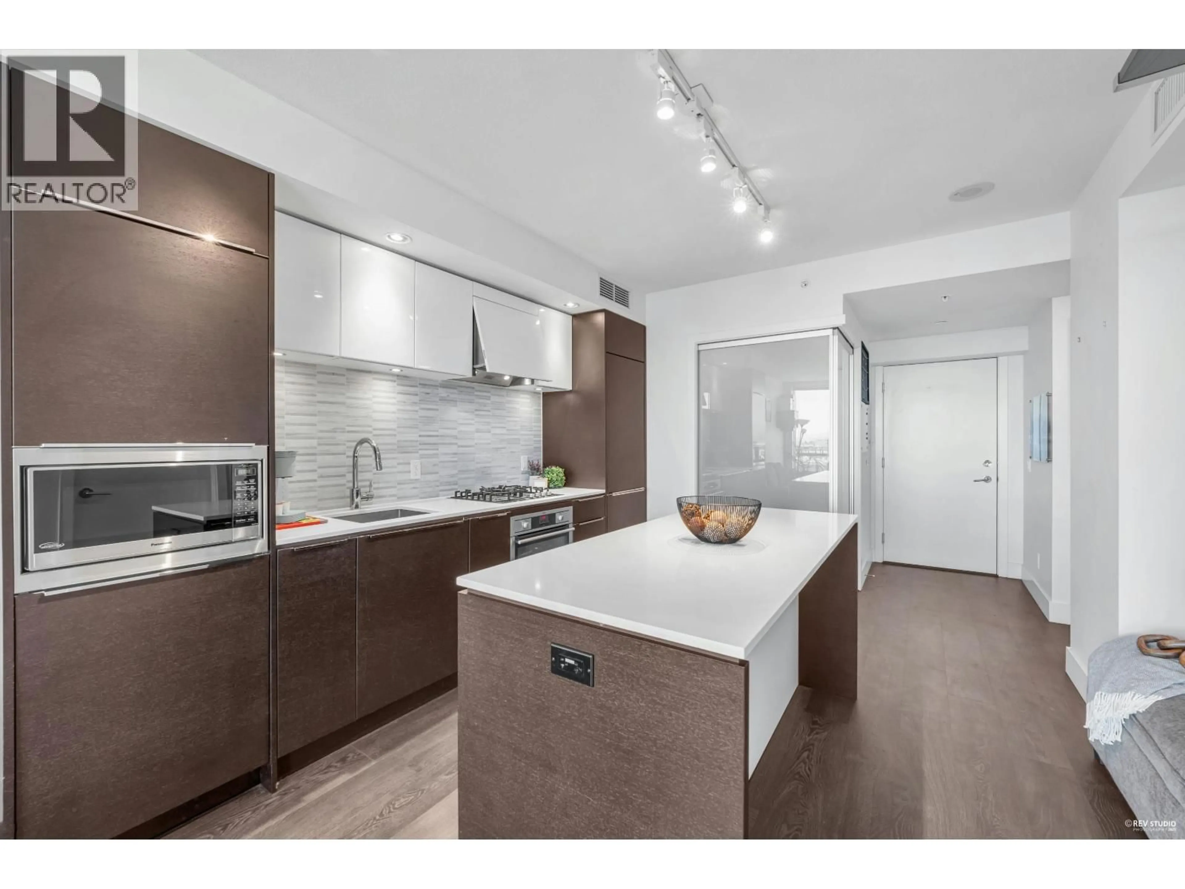 Open concept kitchen, unknown for 1007 - 5233 GILBERT ROAD, Richmond British Columbia V7C0B3