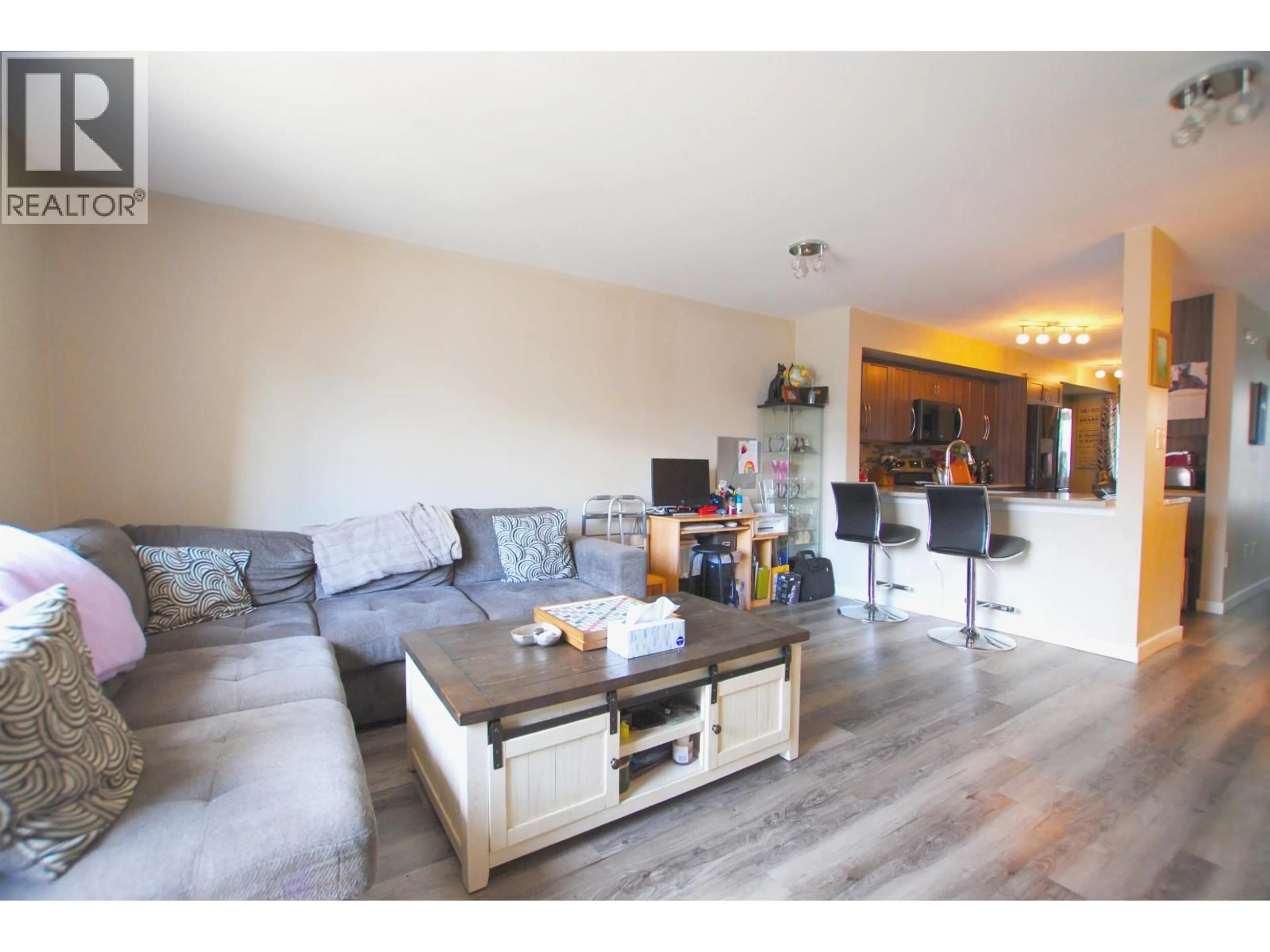 Living room with furniture, wood/laminate floor for 35 - 22411 124 AVENUE, Maple Ridge British Columbia V2X0H5