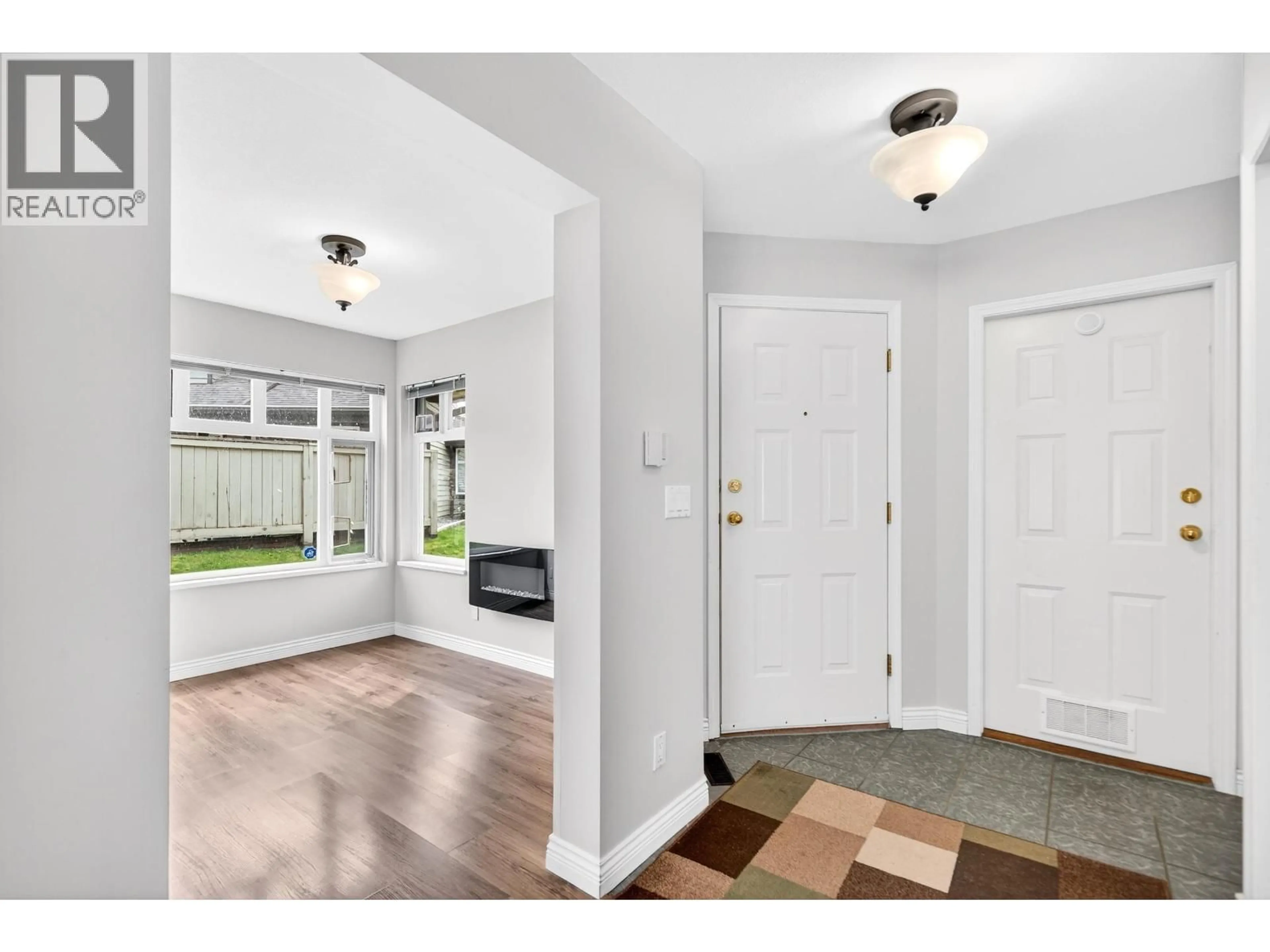 Indoor entryway for 18 - 11737 236 STREET, Maple Ridge British Columbia V4R2E5