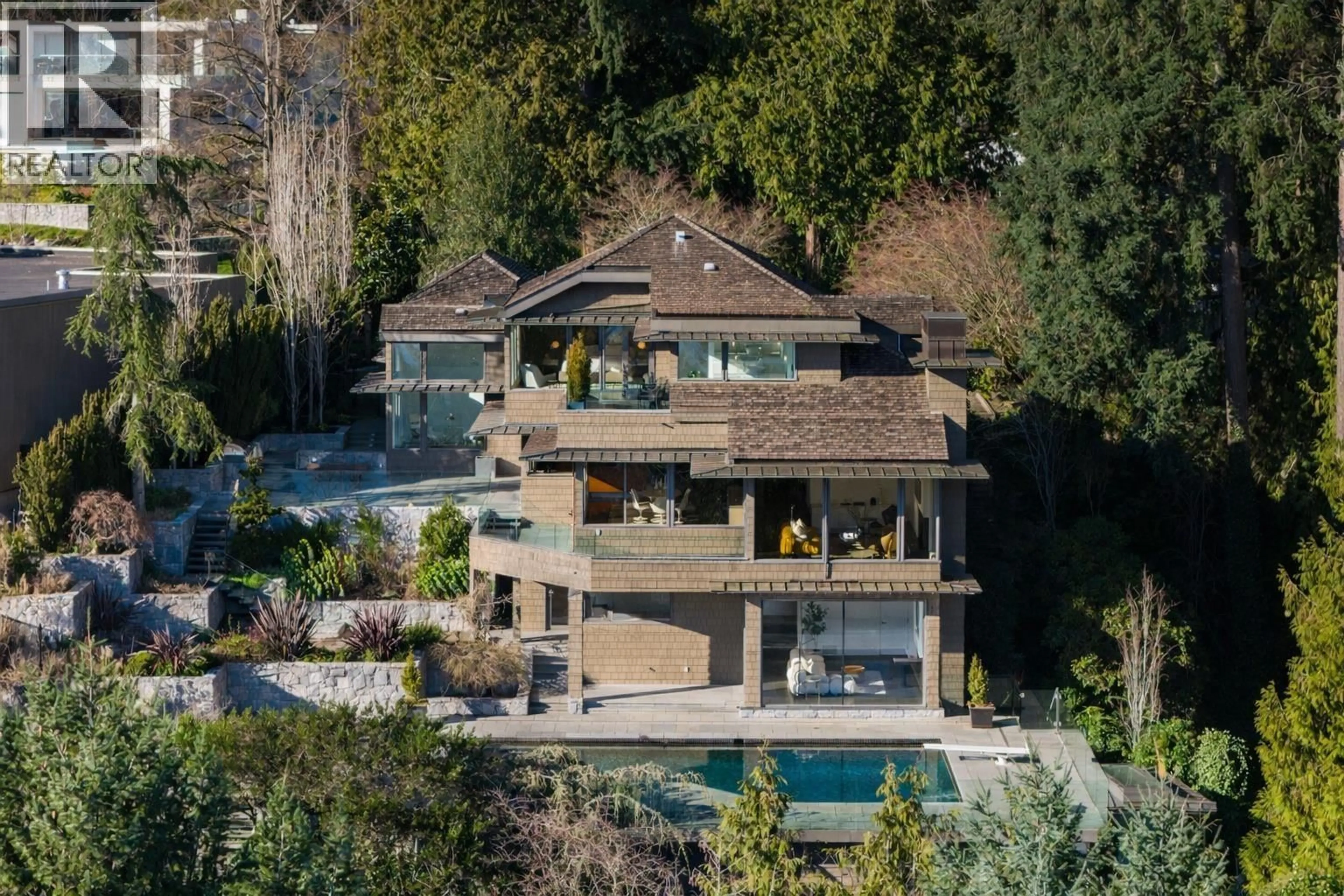 A pic from outside/outdoor area/front of a property/back of a property/a pic from drone, unknown for 3460 ROCKVIEW PLACE, West Vancouver British Columbia V7V3H3