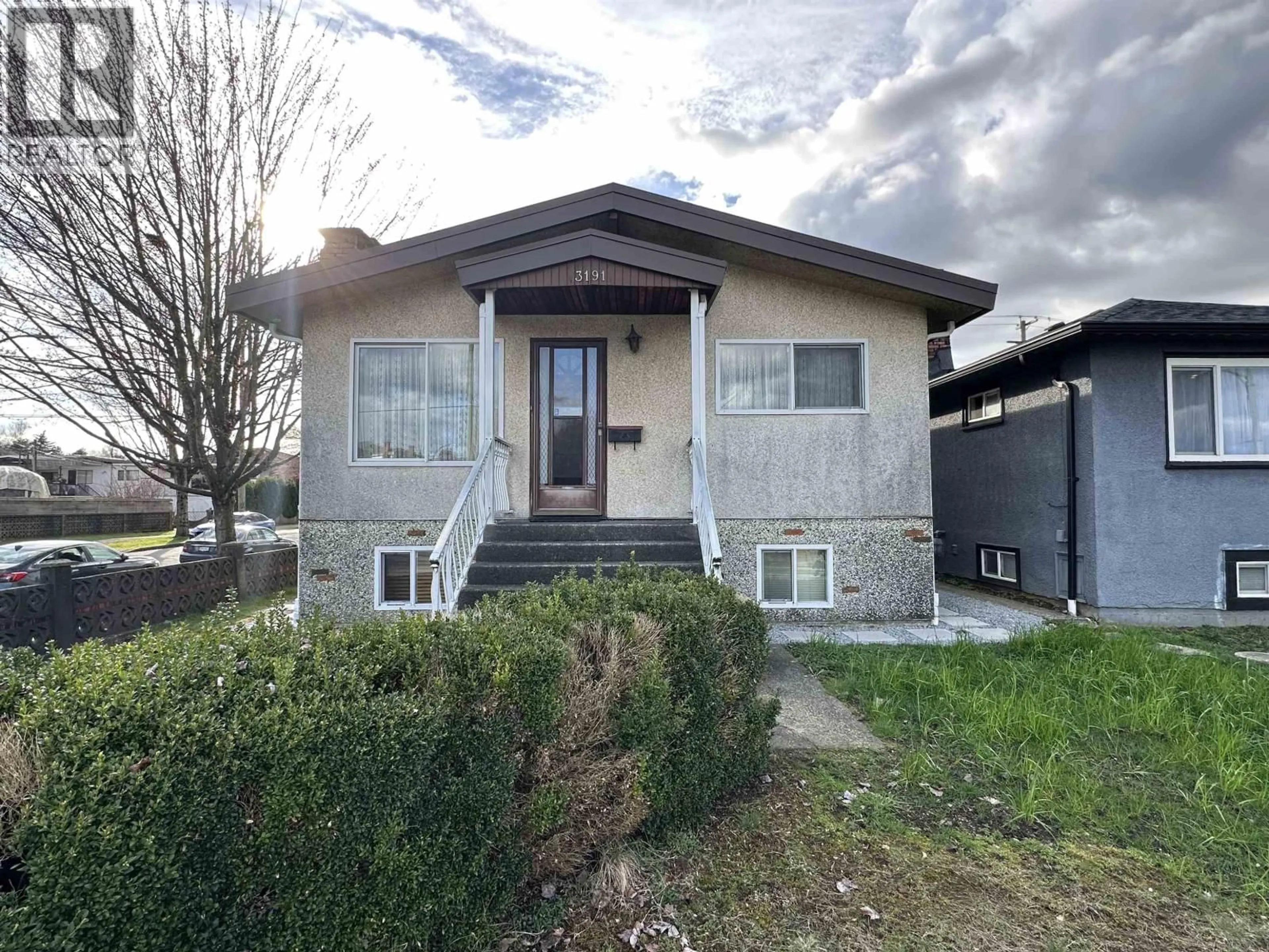 Home with vinyl exterior material, street for 3191 RENFREW STREET, Vancouver British Columbia V5M3K9