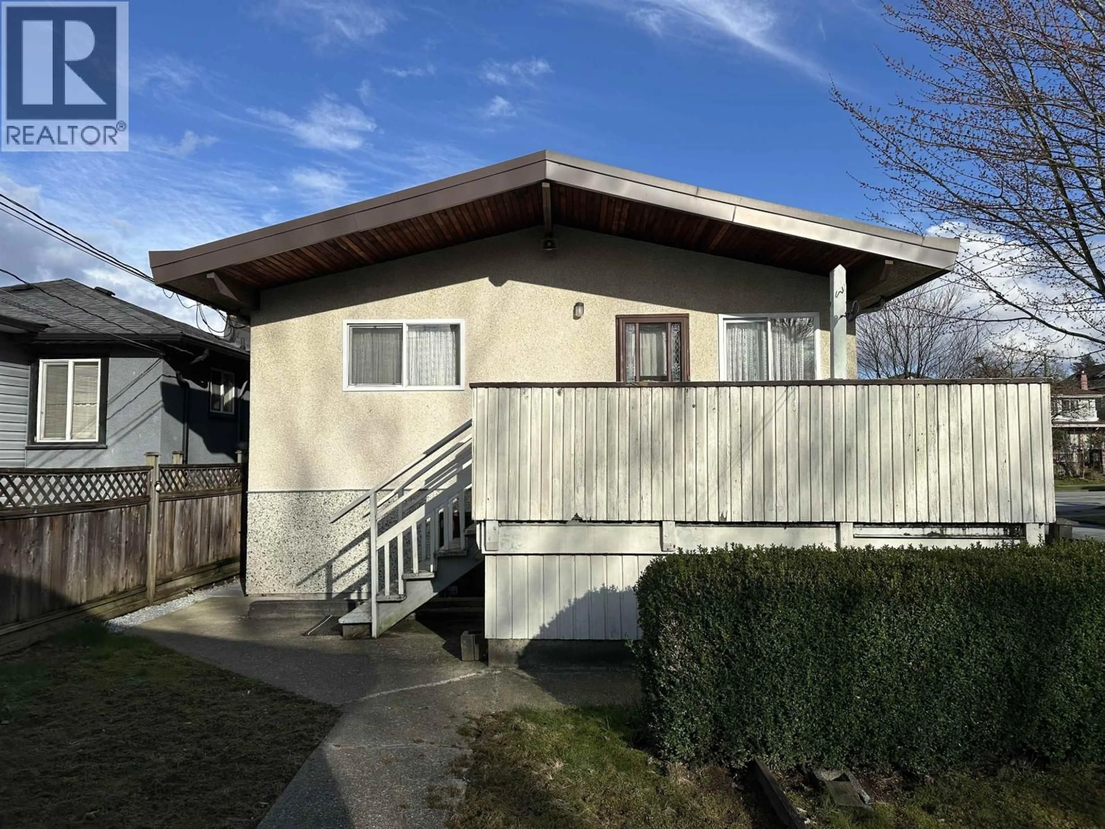 Unknown for 3191 RENFREW STREET, Vancouver British Columbia V5M3K9