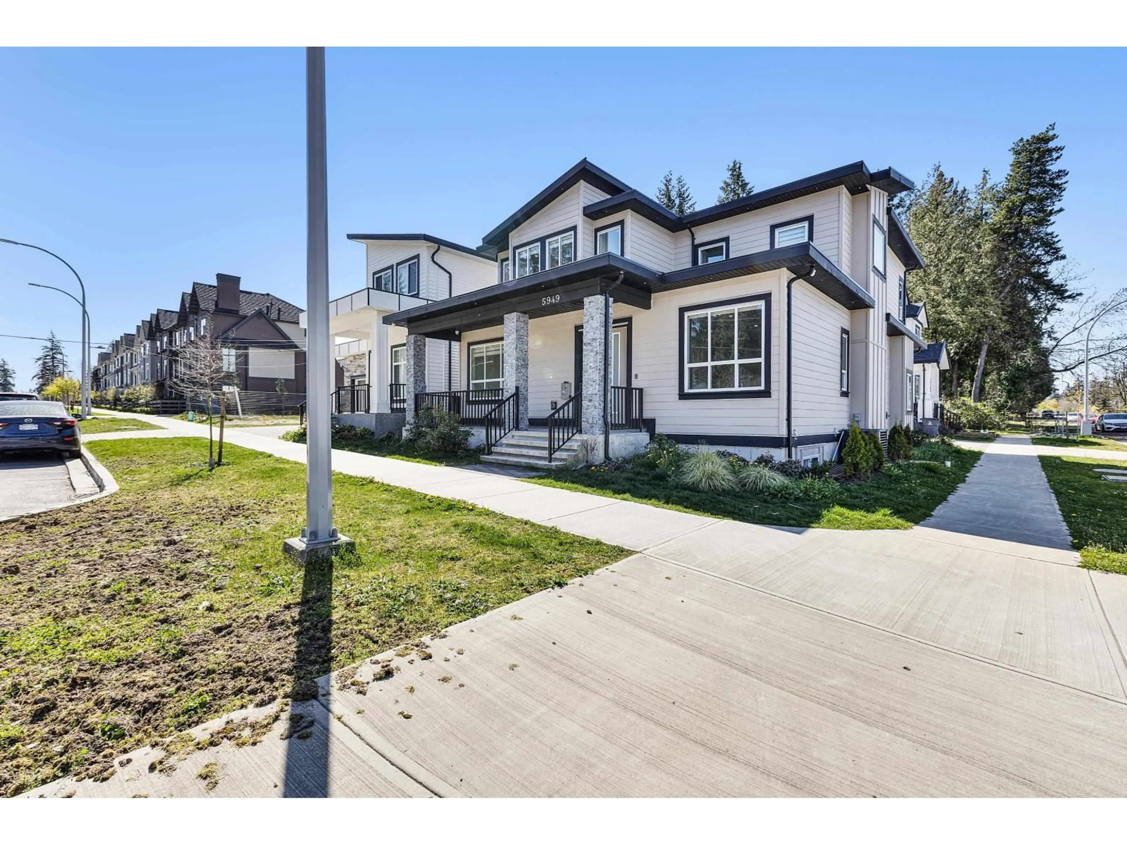 Unknown for 5949 142 STREET, Surrey British Columbia V3X1C8