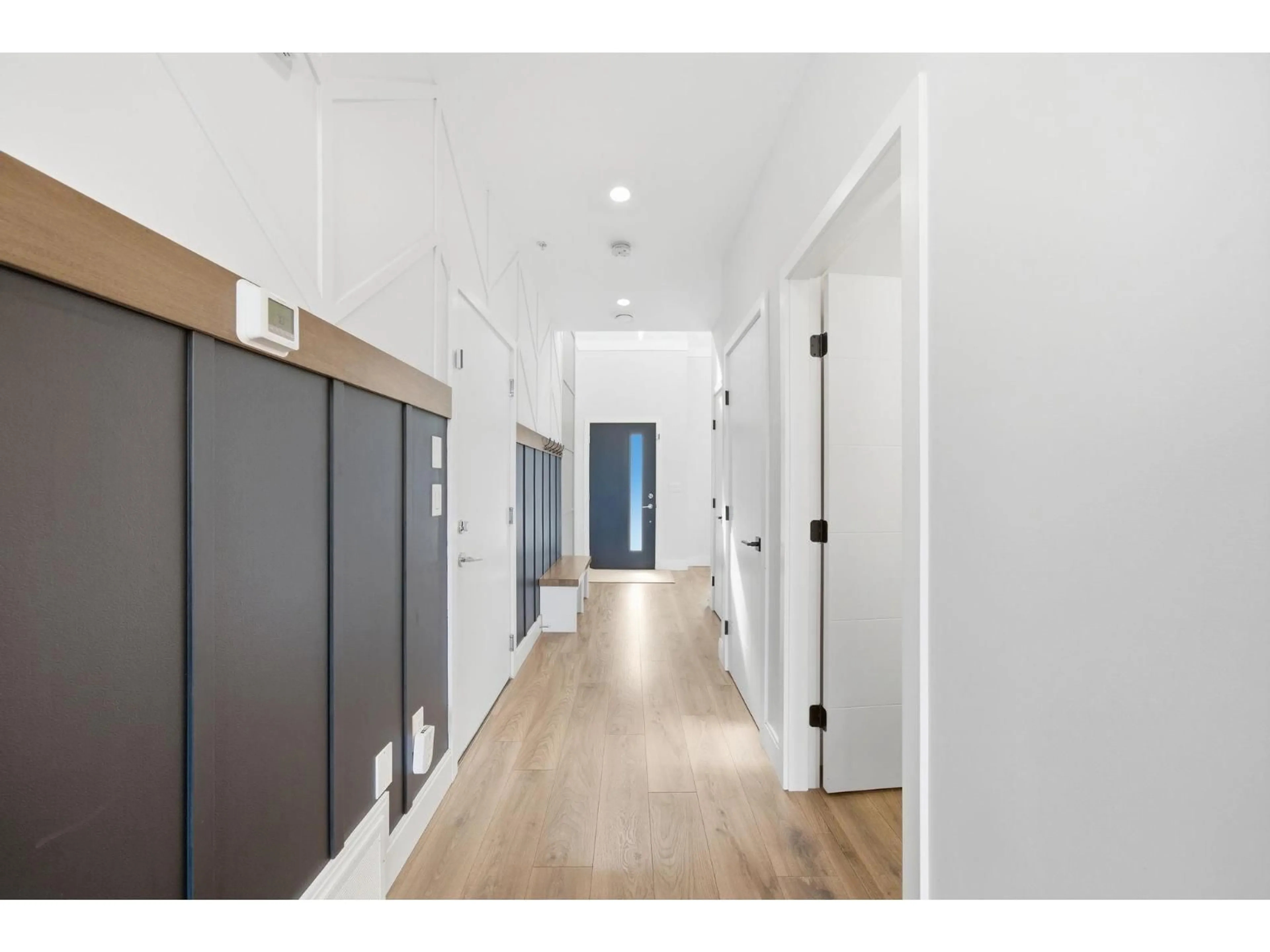 Indoor entryway for 32 - 33209 CHERRY AVENUE, Mission British Columbia V2V0G8