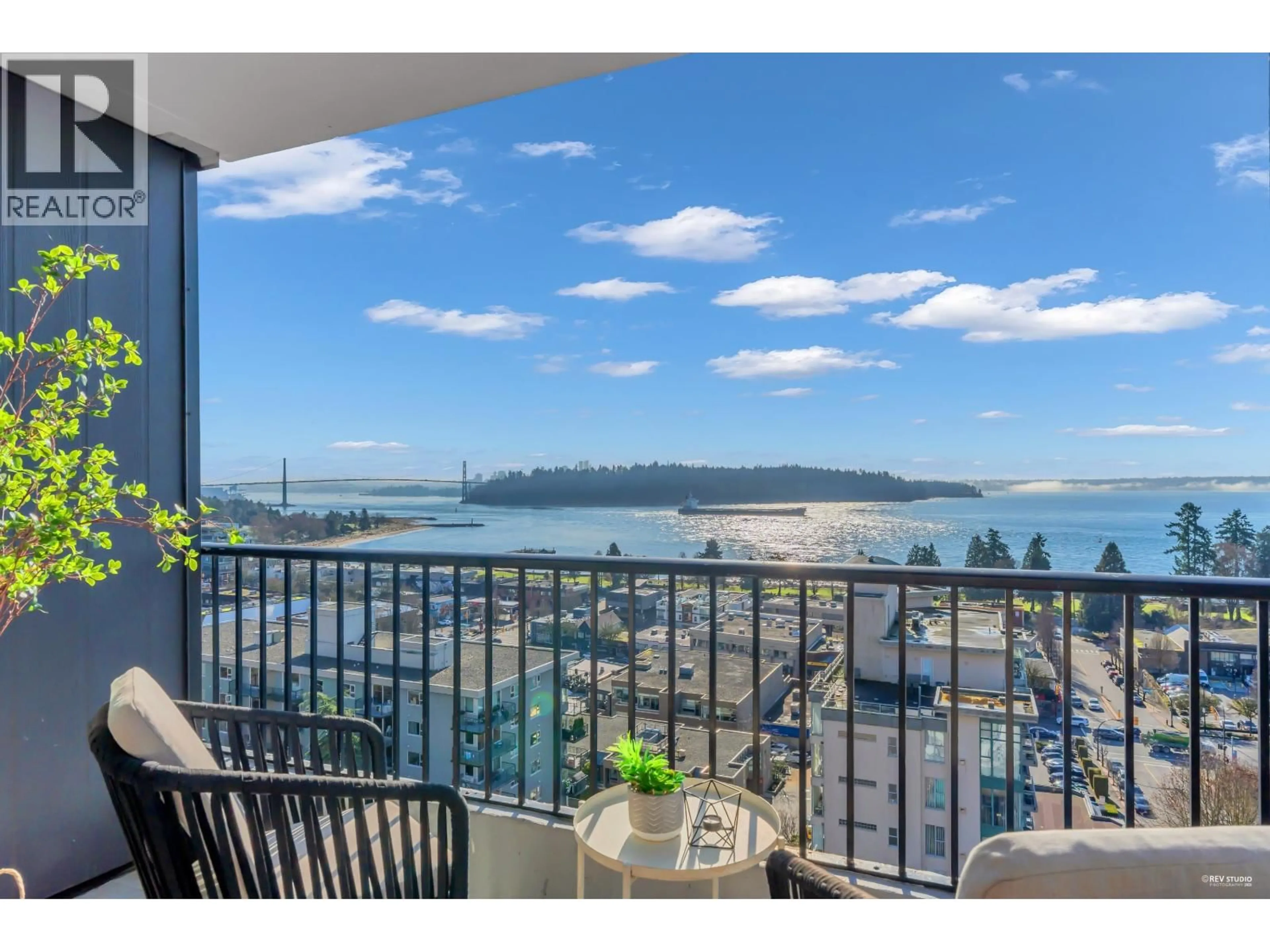 Balcony in the apartment, water/lake/river/ocean view for 1202 - 650 16TH STREET, West Vancouver British Columbia V7V3R9