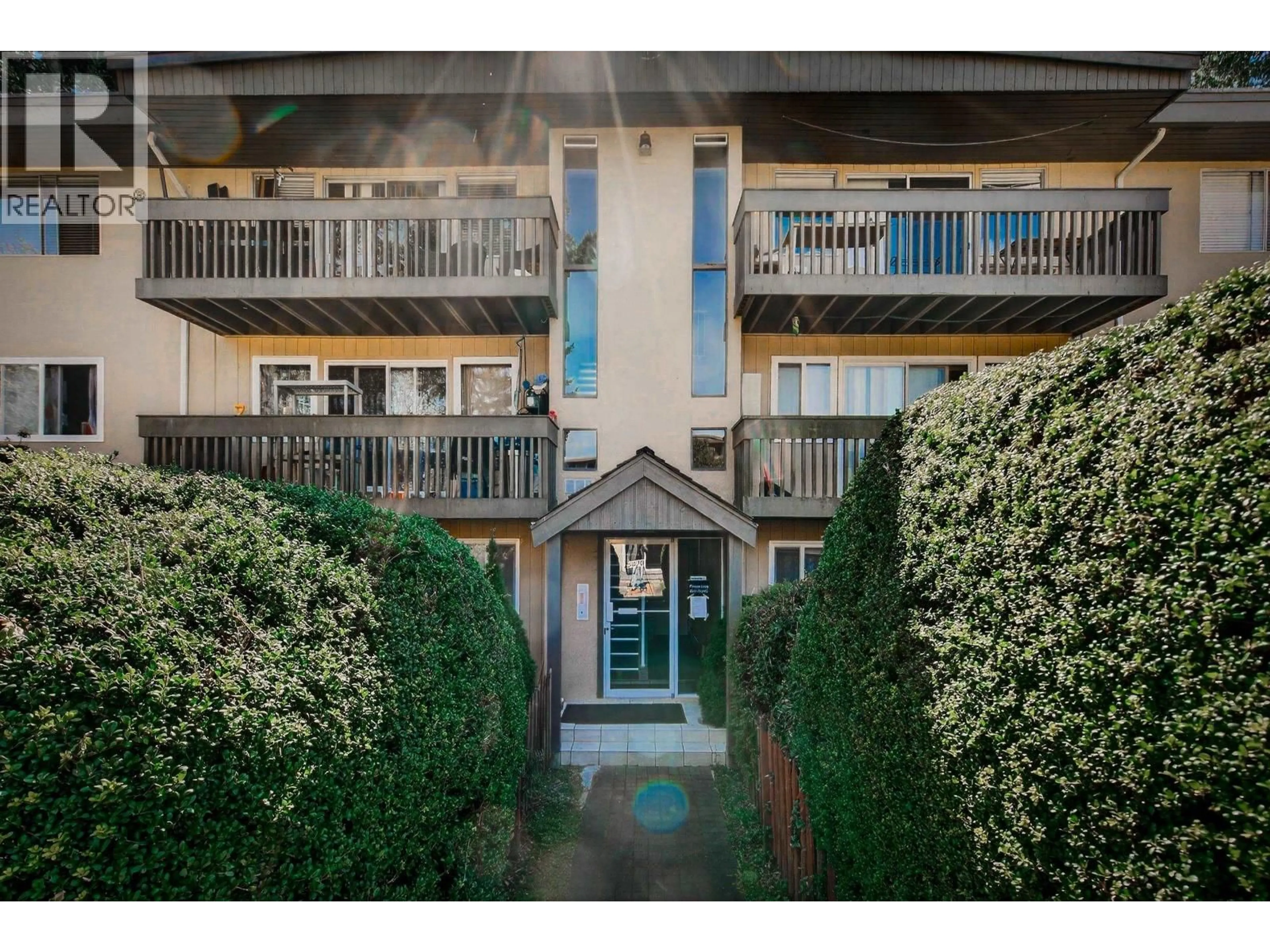 Unknown for 91 - 5820 HASTINGS STREET, Burnaby British Columbia V5B1R6