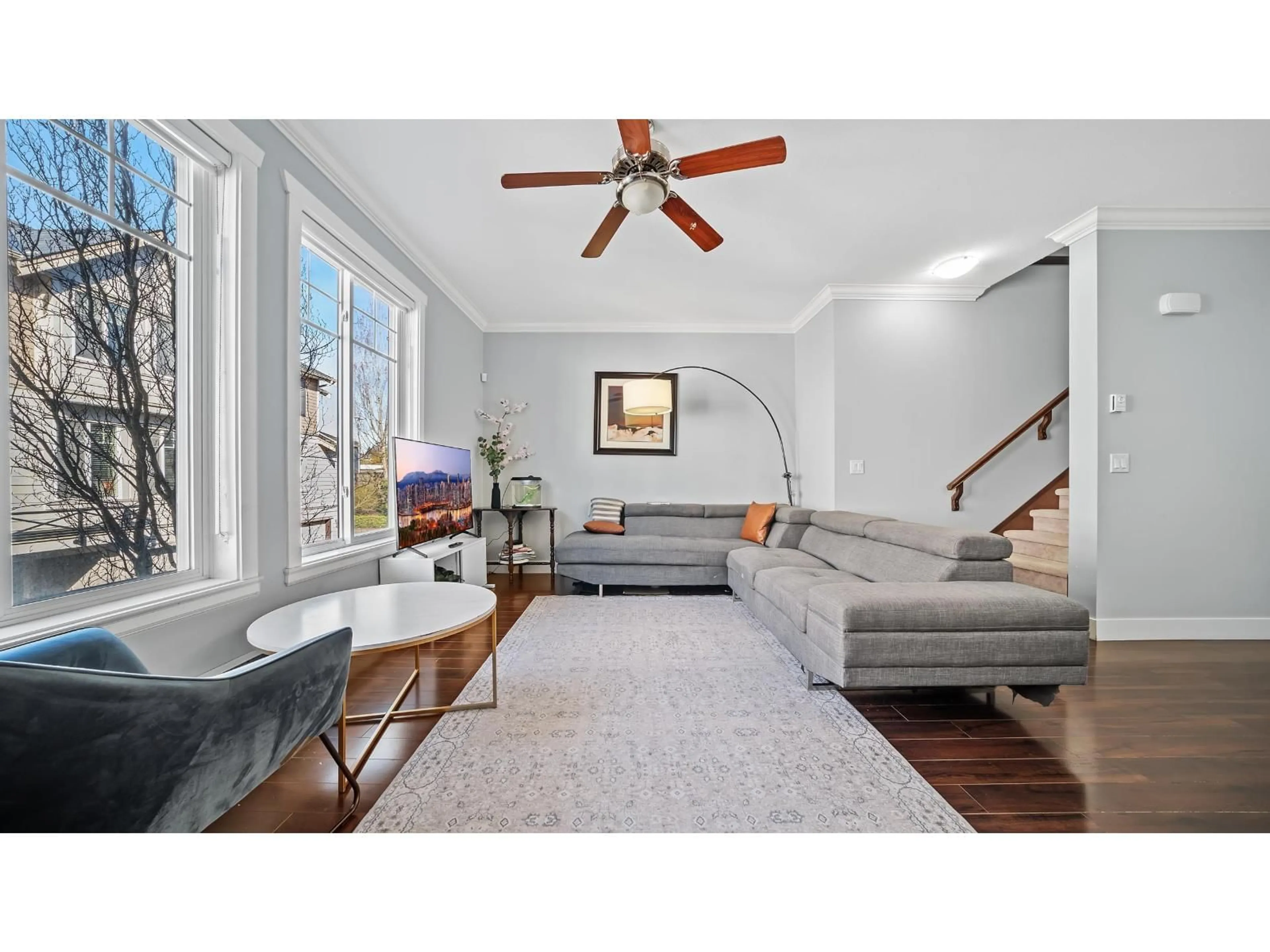 Living room with furniture, unknown for 40 - 15399 GUILDFORD DRIVE, Surrey British Columbia V3R7C6