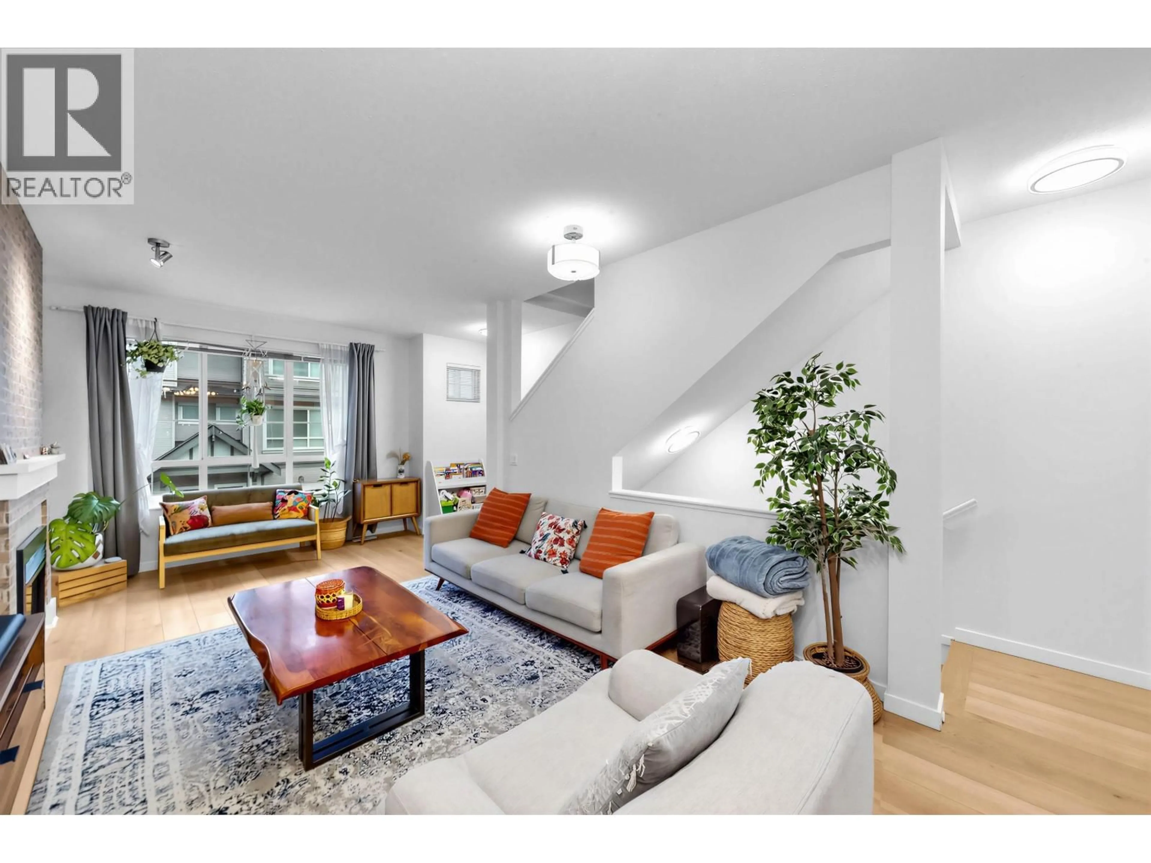 Living room with furniture, unknown for 133 - 9133 GOVERNMENT STREET, Burnaby British Columbia V3N0B1