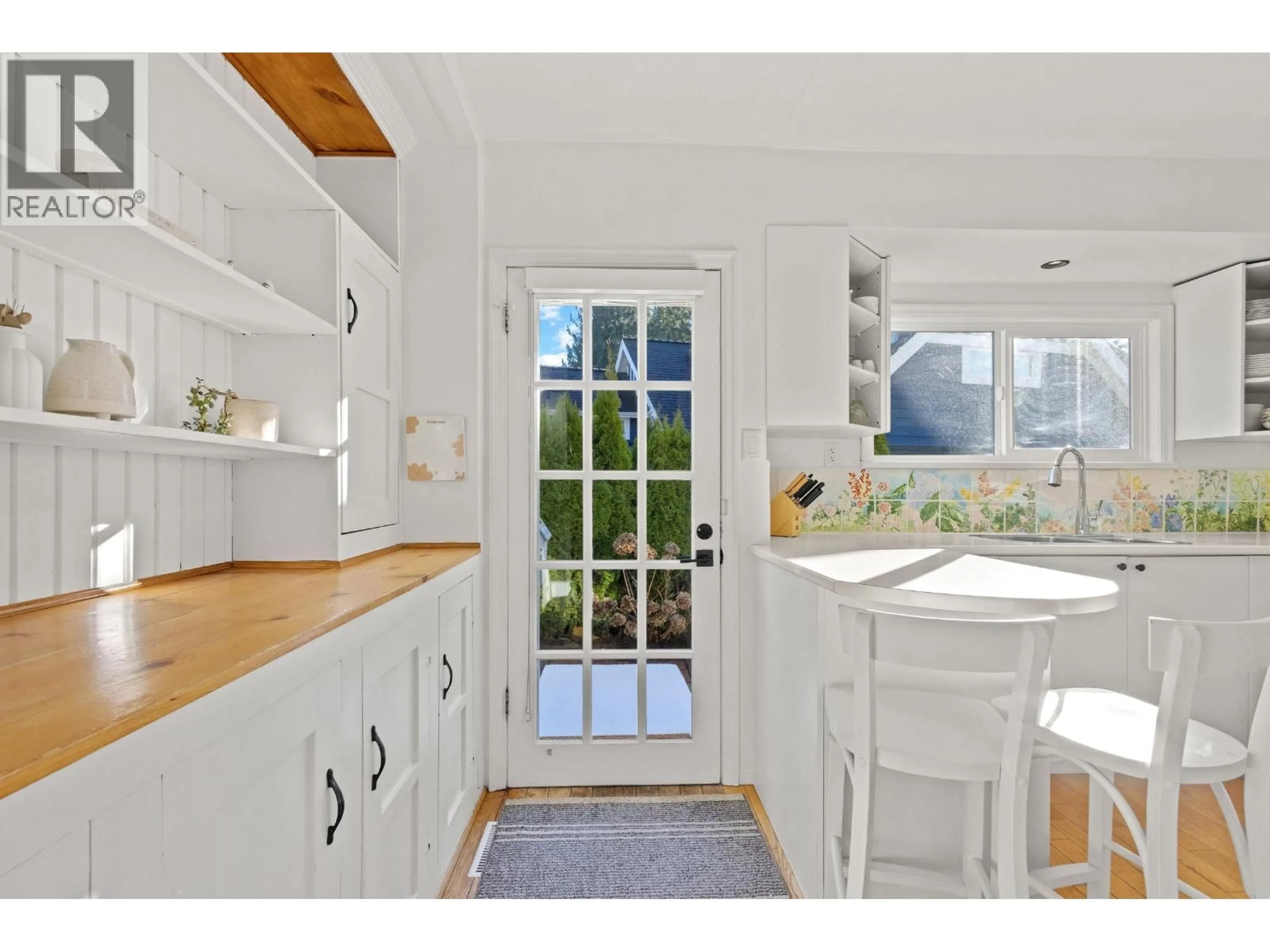 Unknown for 1275 BRANTWOOD ROAD, North Vancouver British Columbia V7R1G6