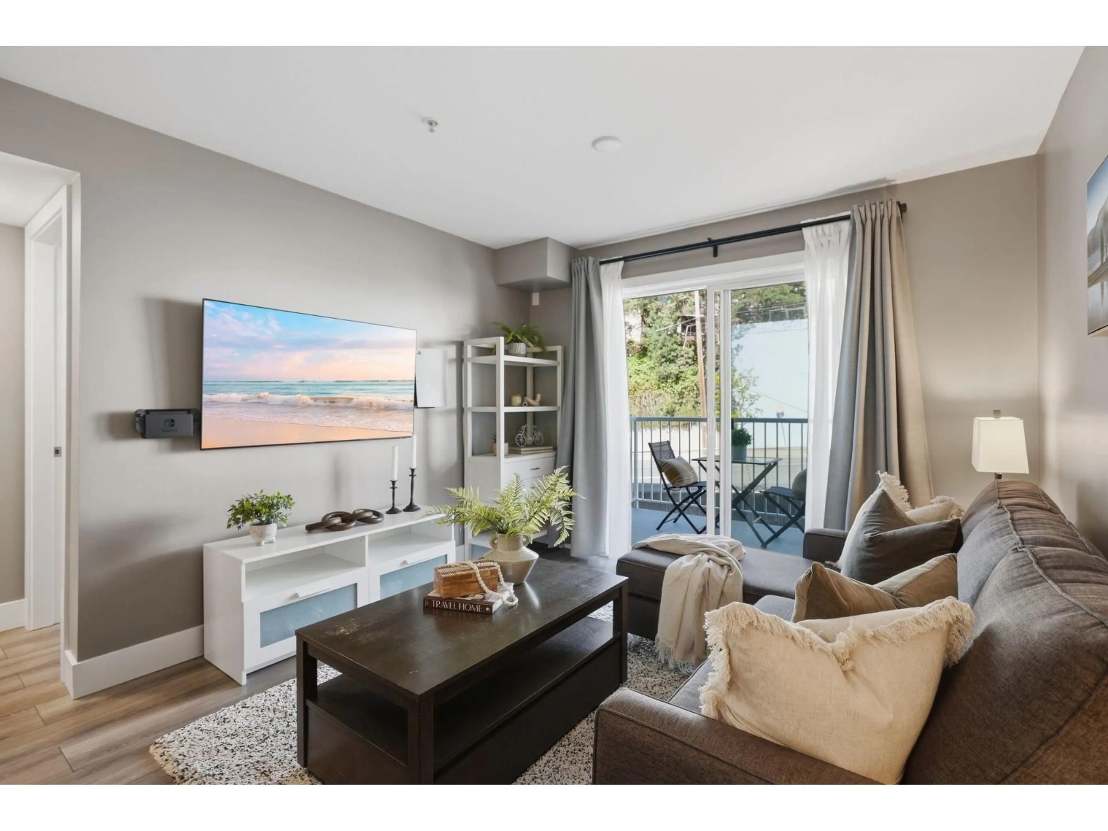 Living room with furniture, wood/laminate floor for 212 - 33960 OLD YALE ROAD, Abbotsford British Columbia V2S2J9