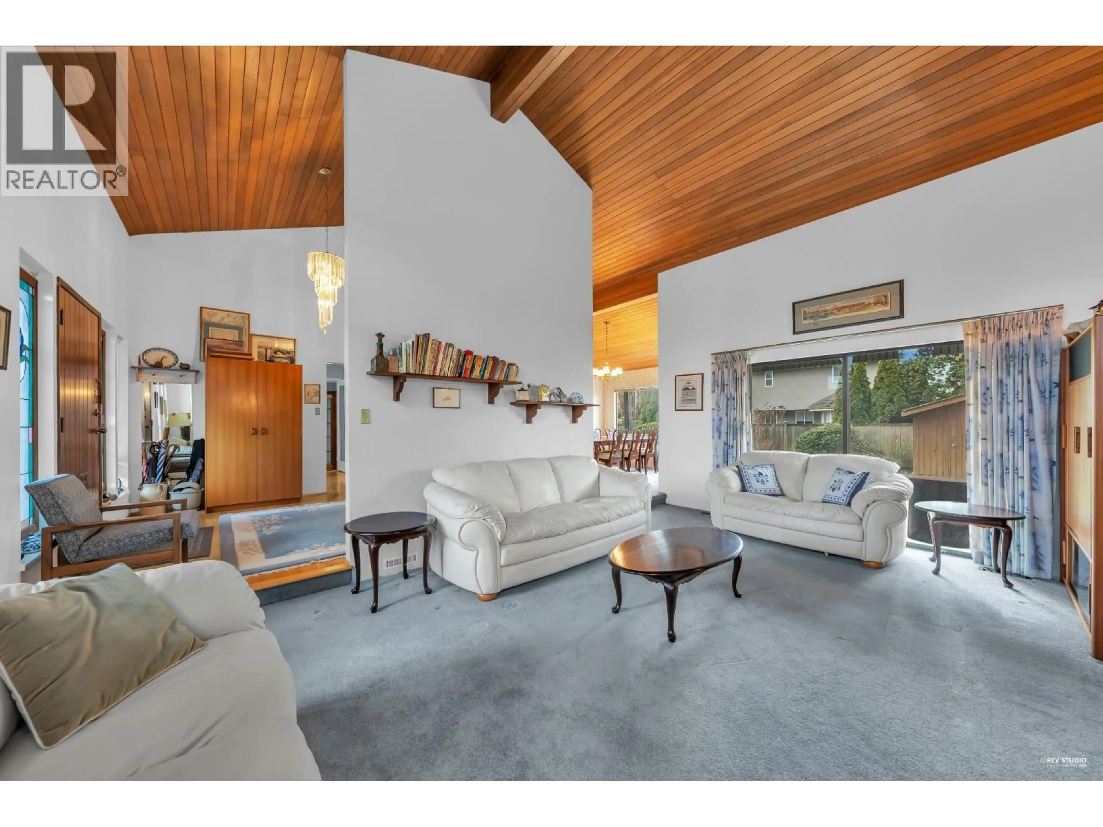 Living room with furniture, unknown for 7651 WILLOWFIELD DRIVE, Richmond British Columbia V7C4S8