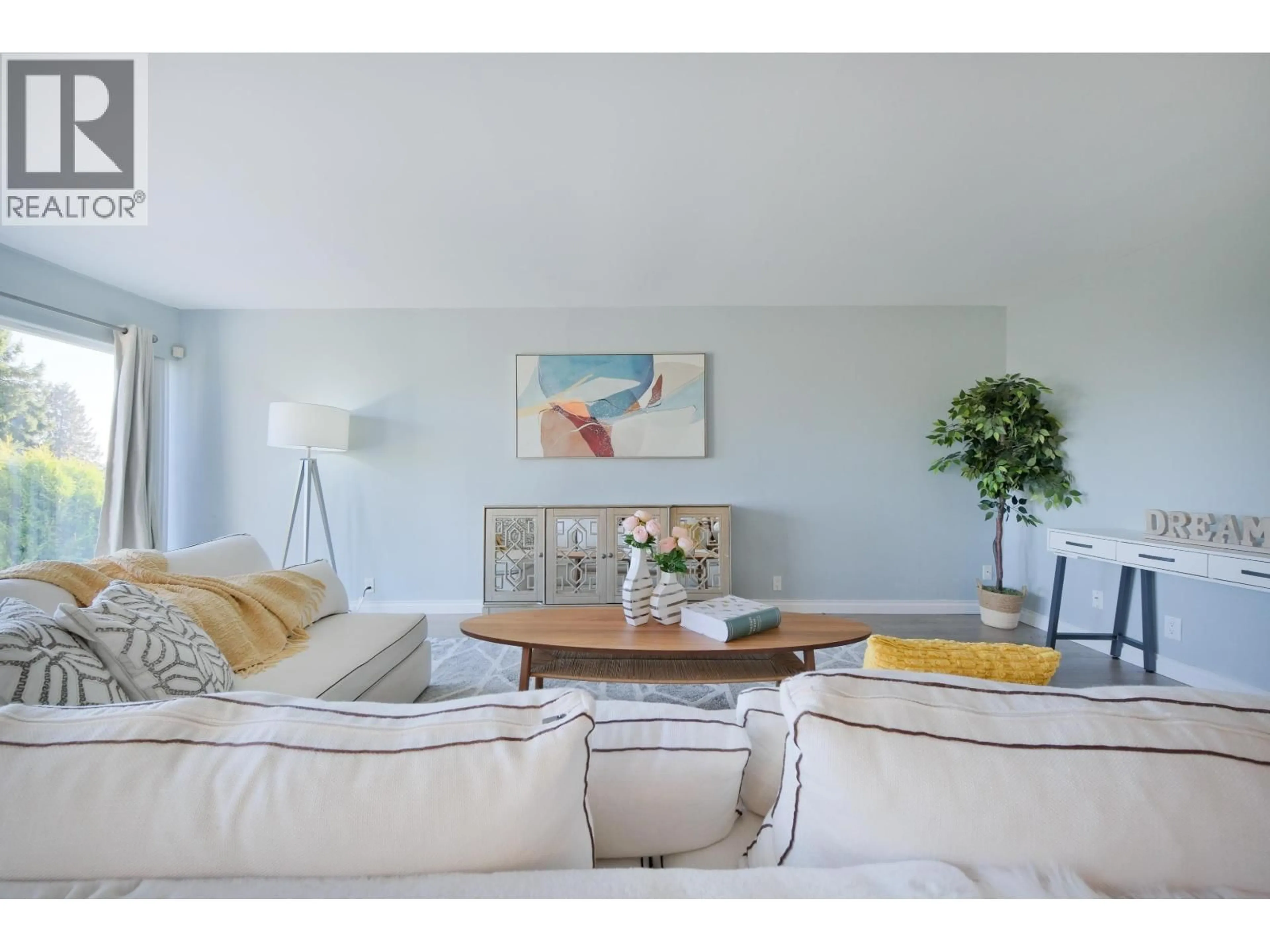 Living room with furniture, unknown for 2365 QUEENS AVENUE, West Vancouver British Columbia V7V2Y7