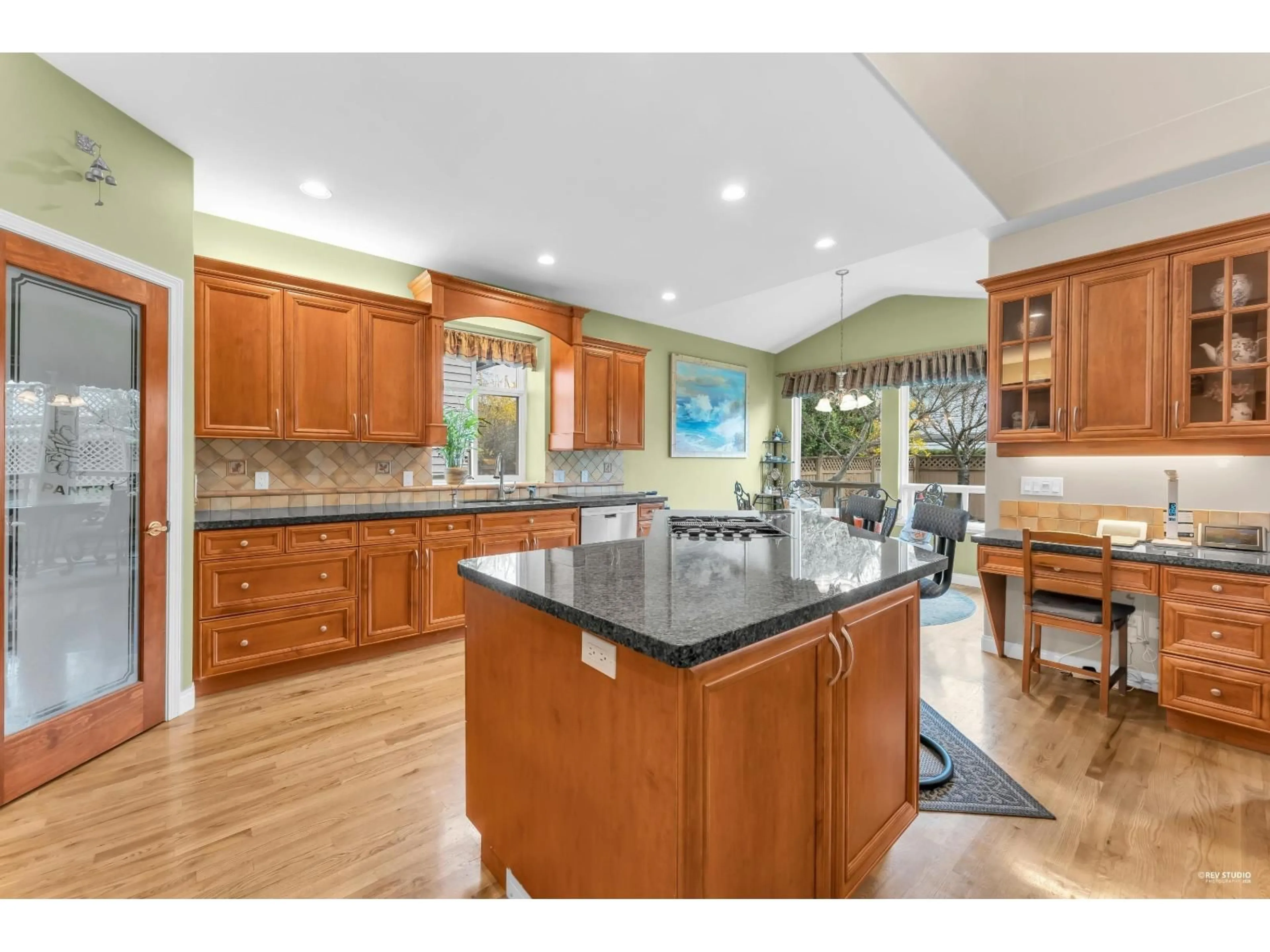 Open concept kitchen, unknown for 21048 86A AVENUE, Langley British Columbia V1M2L5