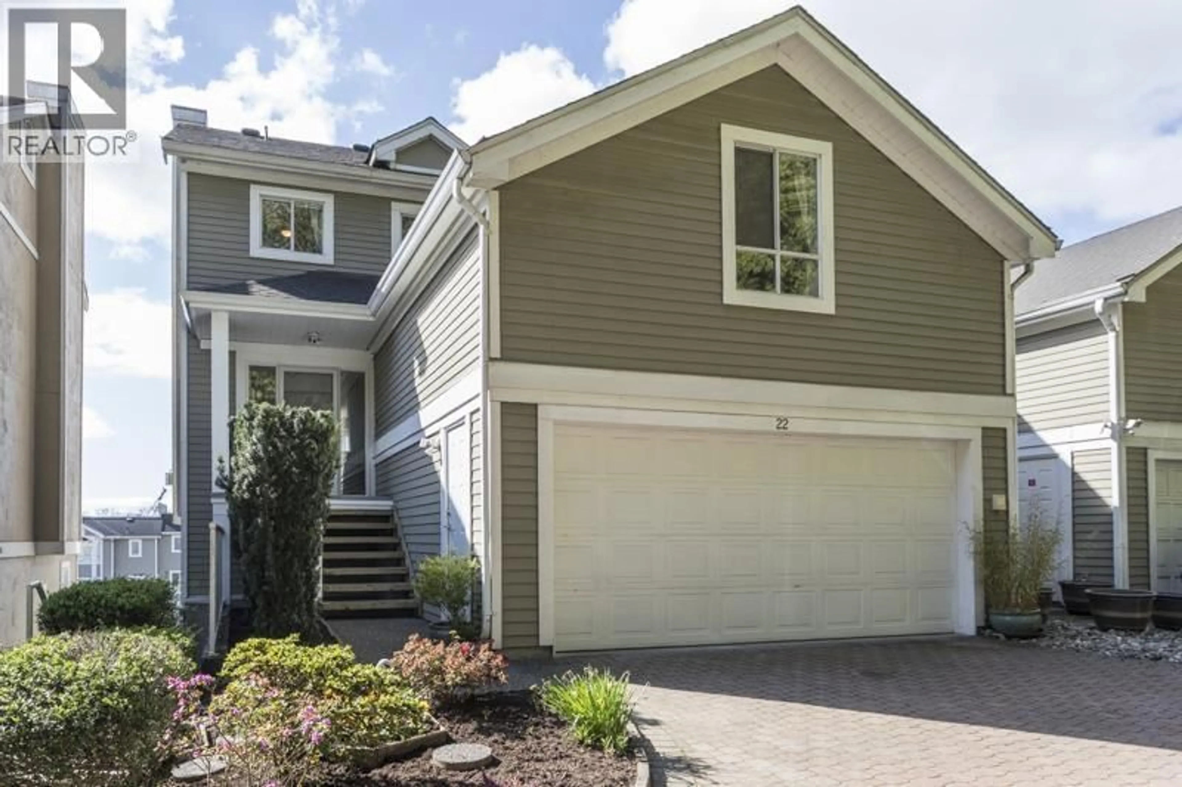 Home with vinyl exterior material, street for 22 - 2656 MORNINGSTAR CRESCENT, Vancouver British Columbia V5S4P4