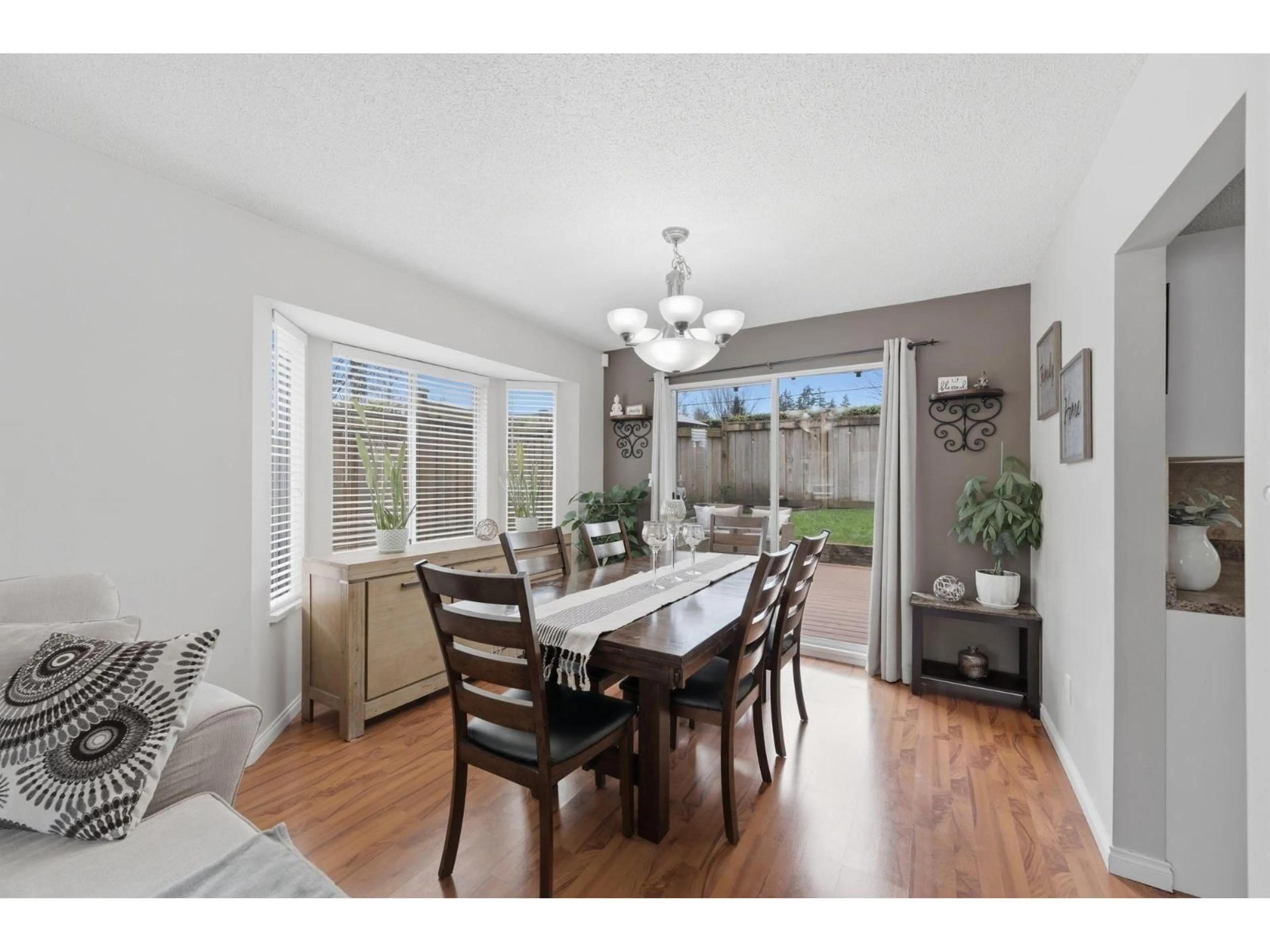 Dining room, wood/laminate floor for 18 - 6940 NICHOLSON ROAD, Delta British Columbia V4E3G5
