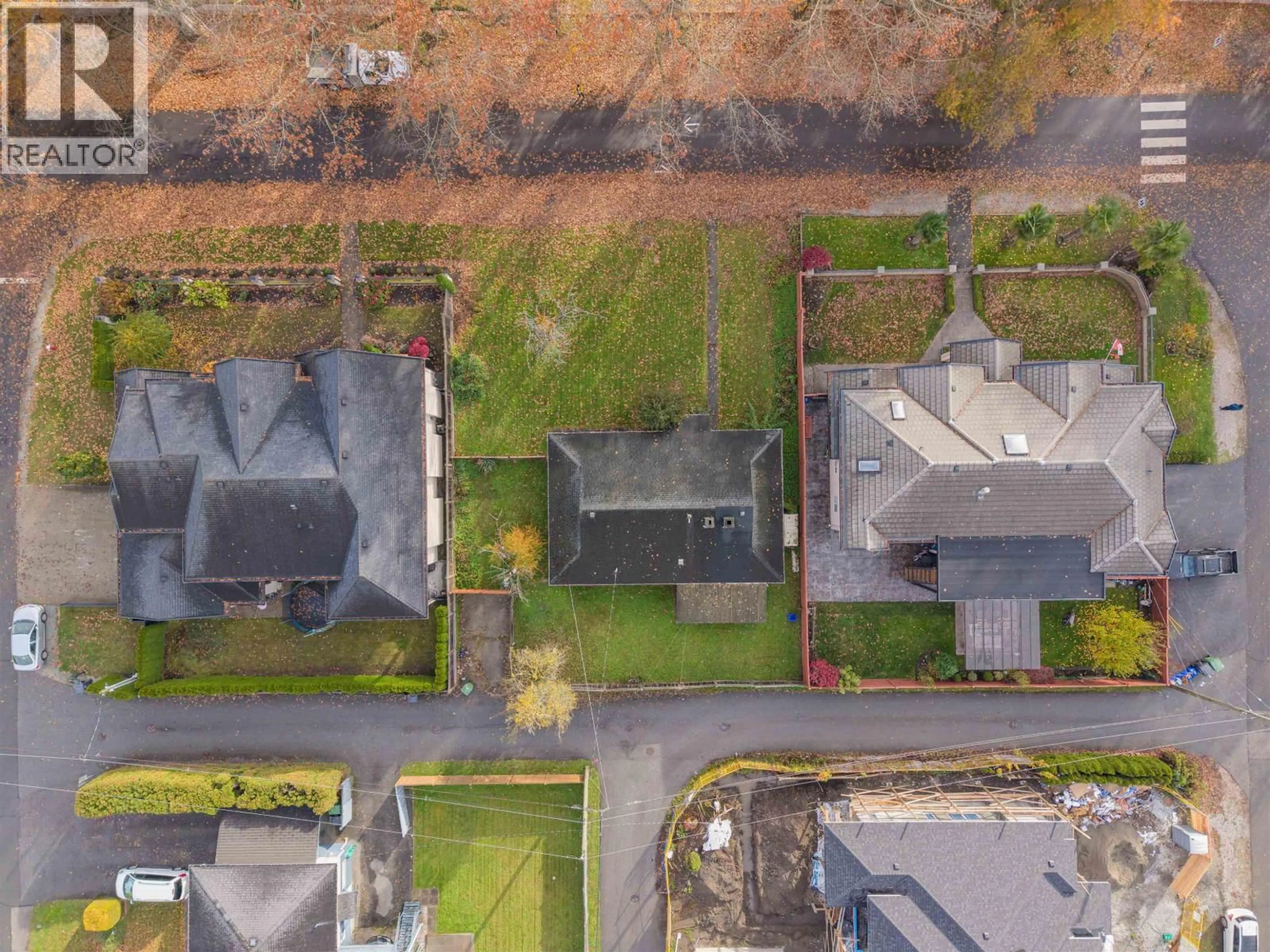 A pic from outside/outdoor area/front of a property/back of a property/a pic from drone, street for 10891 MADDOCKS ROAD, Richmond British Columbia V7A3M9