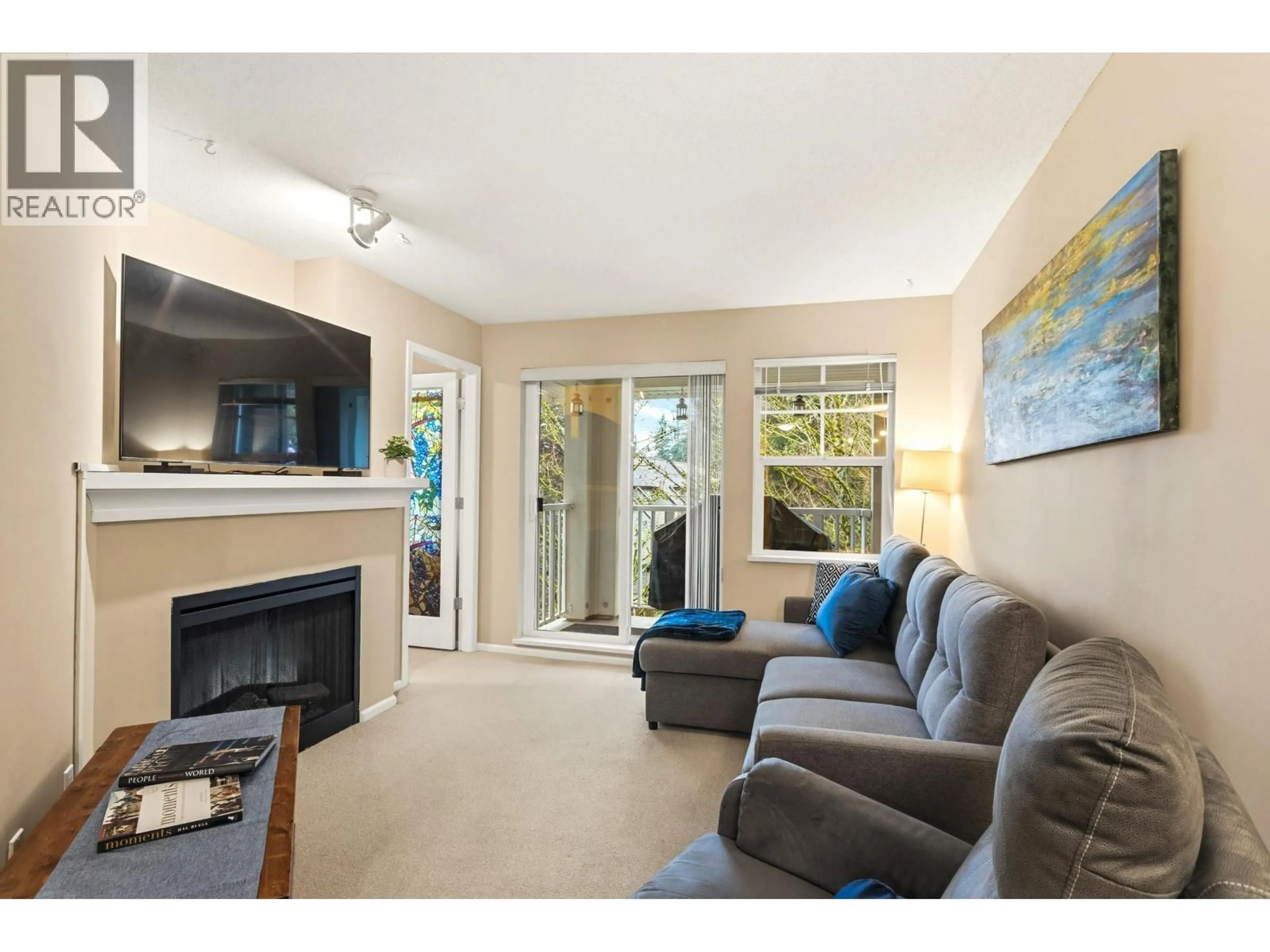 Living room with furniture, unknown for 301 - 7330 SALISBURY AVENUE, Burnaby British Columbia V5E4N8