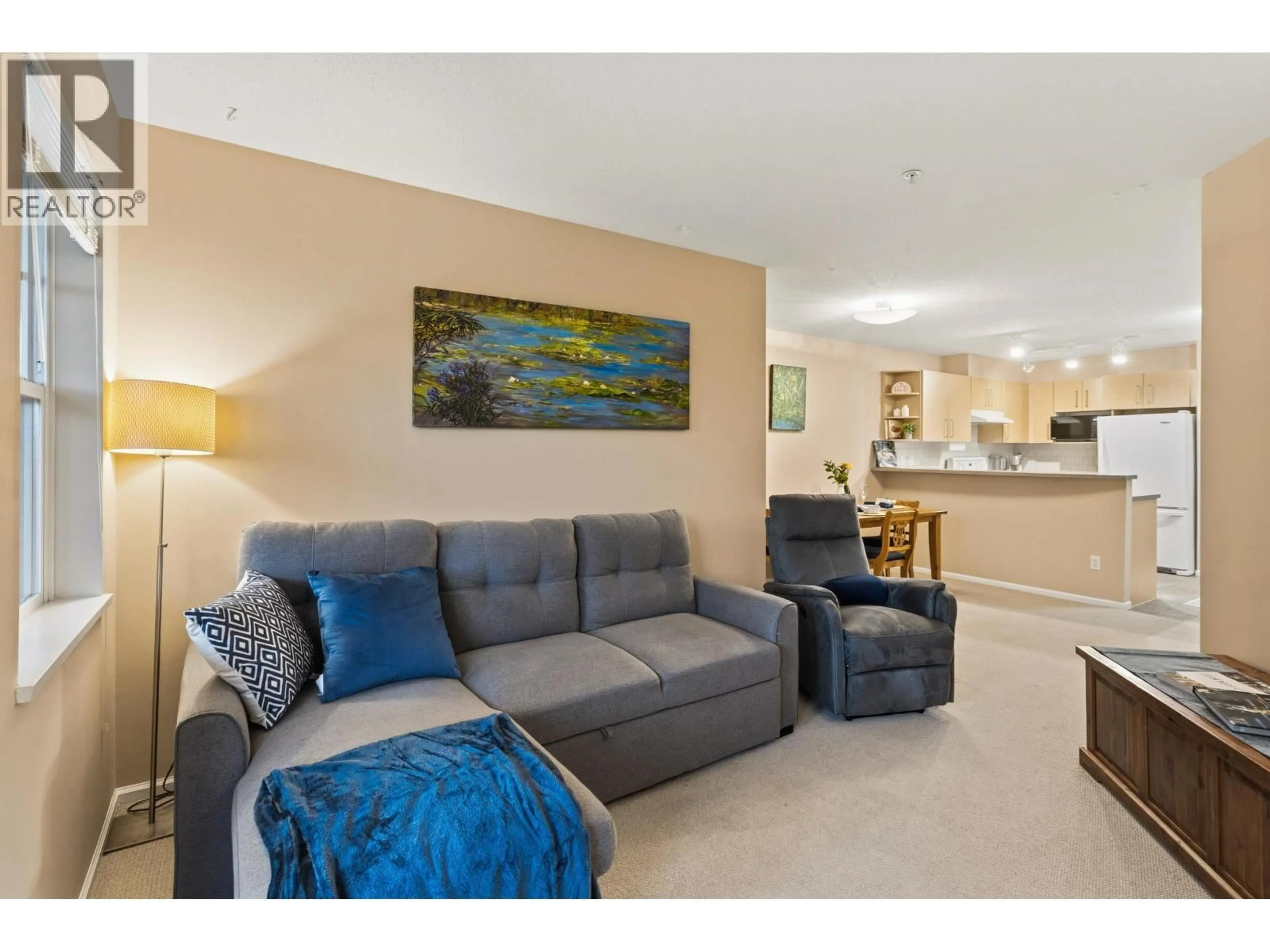 Living room with furniture, unknown for 301 - 7330 SALISBURY AVENUE, Burnaby British Columbia V5E4N8