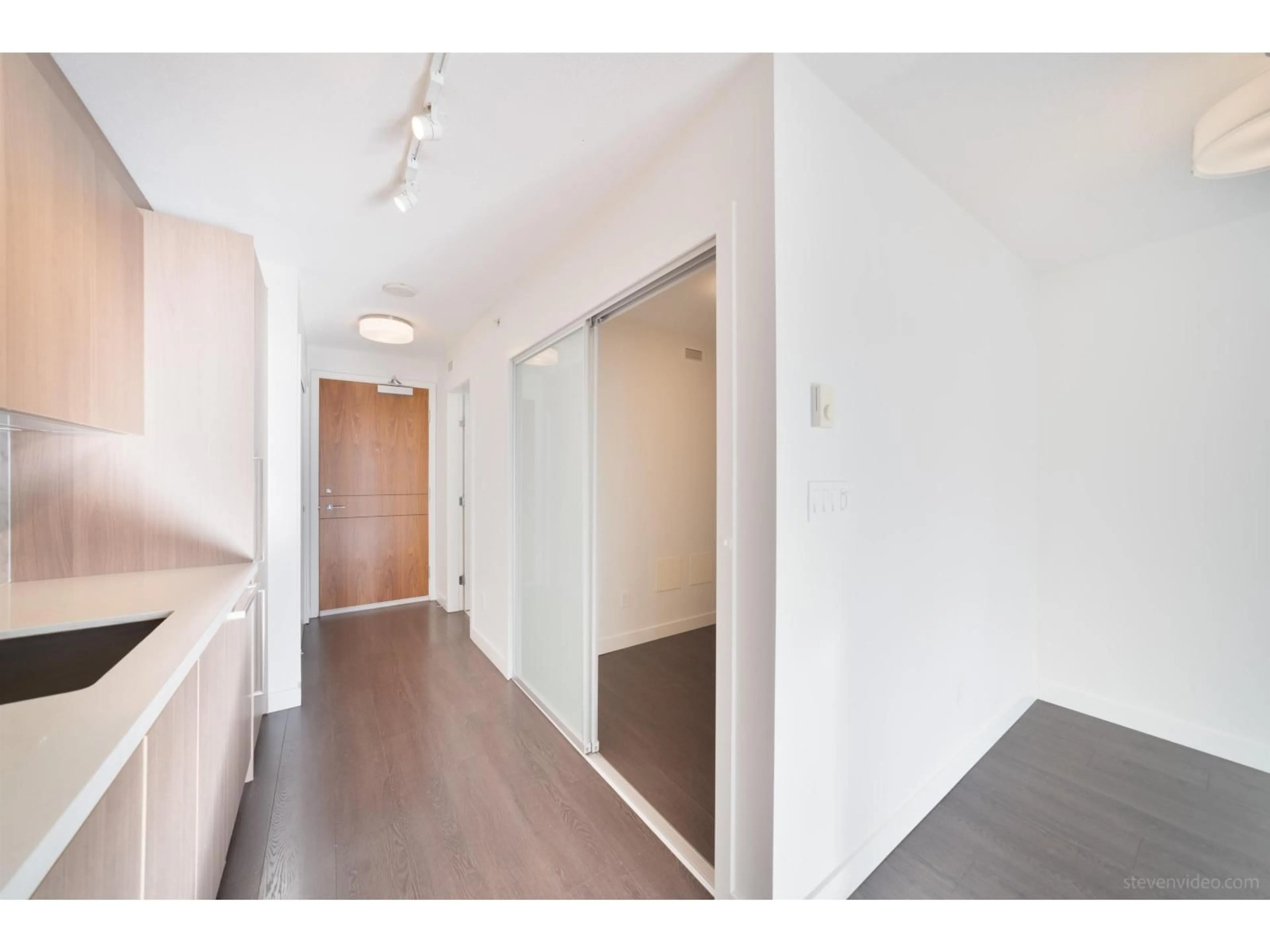 Unknown for 1605 - 13696 100 AVENUE, Surrey British Columbia V3T0L5